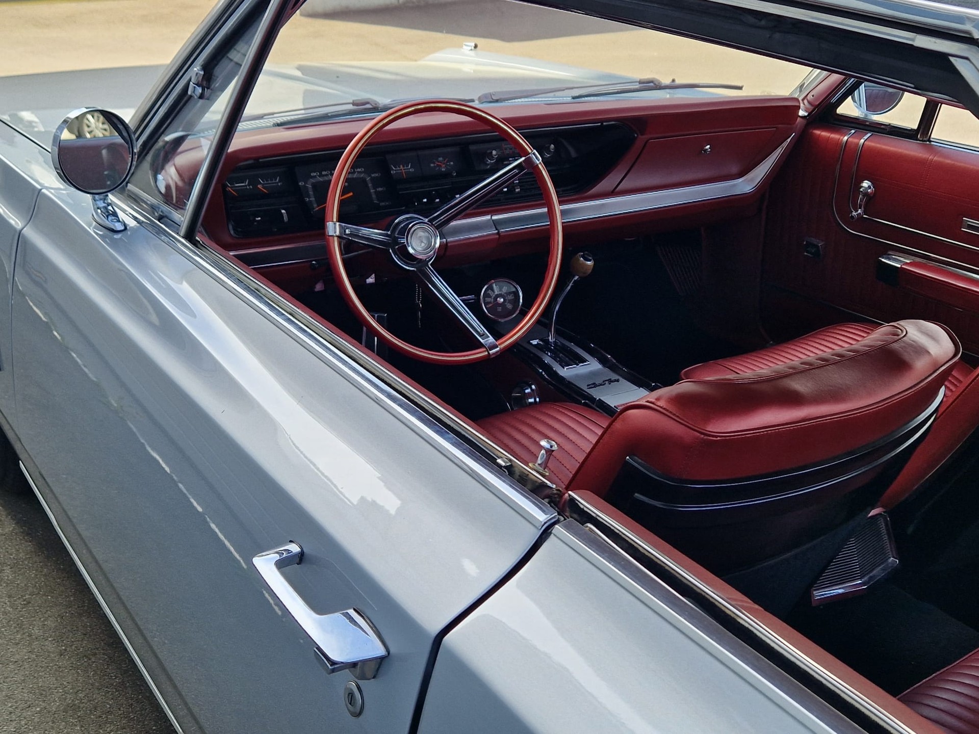 PLYMOUTH Sport Fury-image-13