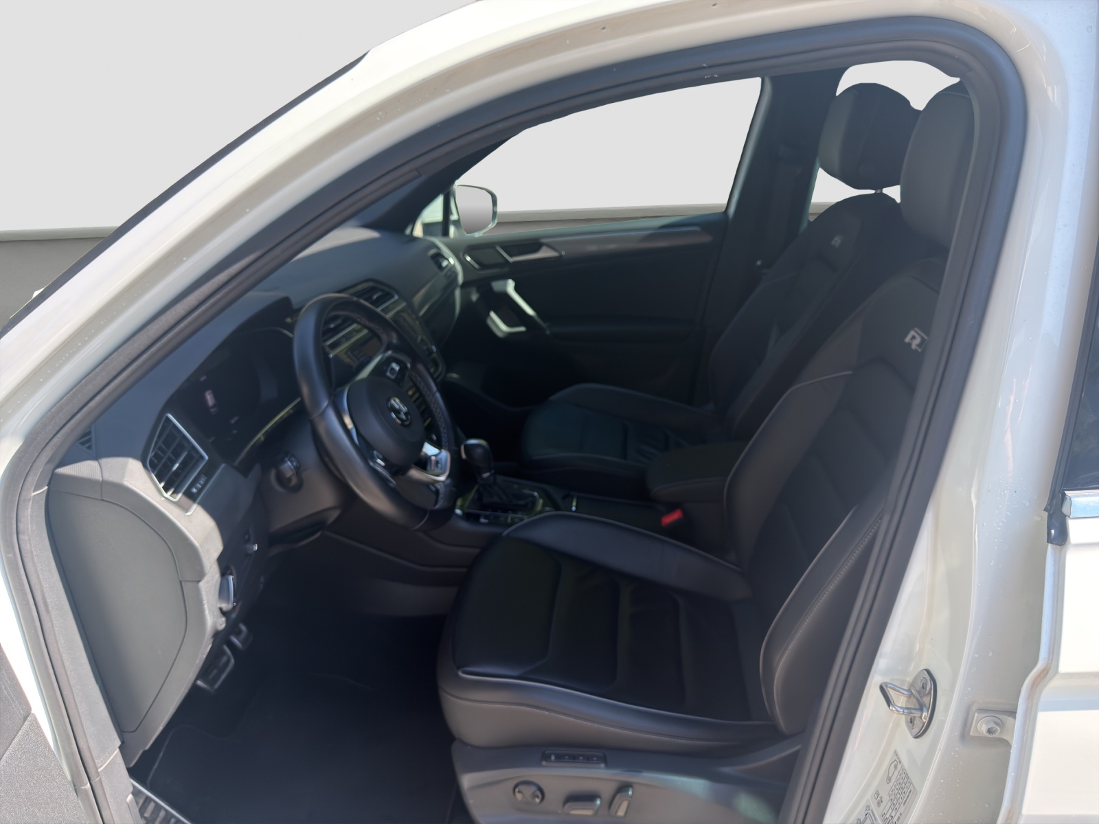VW Tiguan 2.0TSI Highline 4Motion DSG-image-5