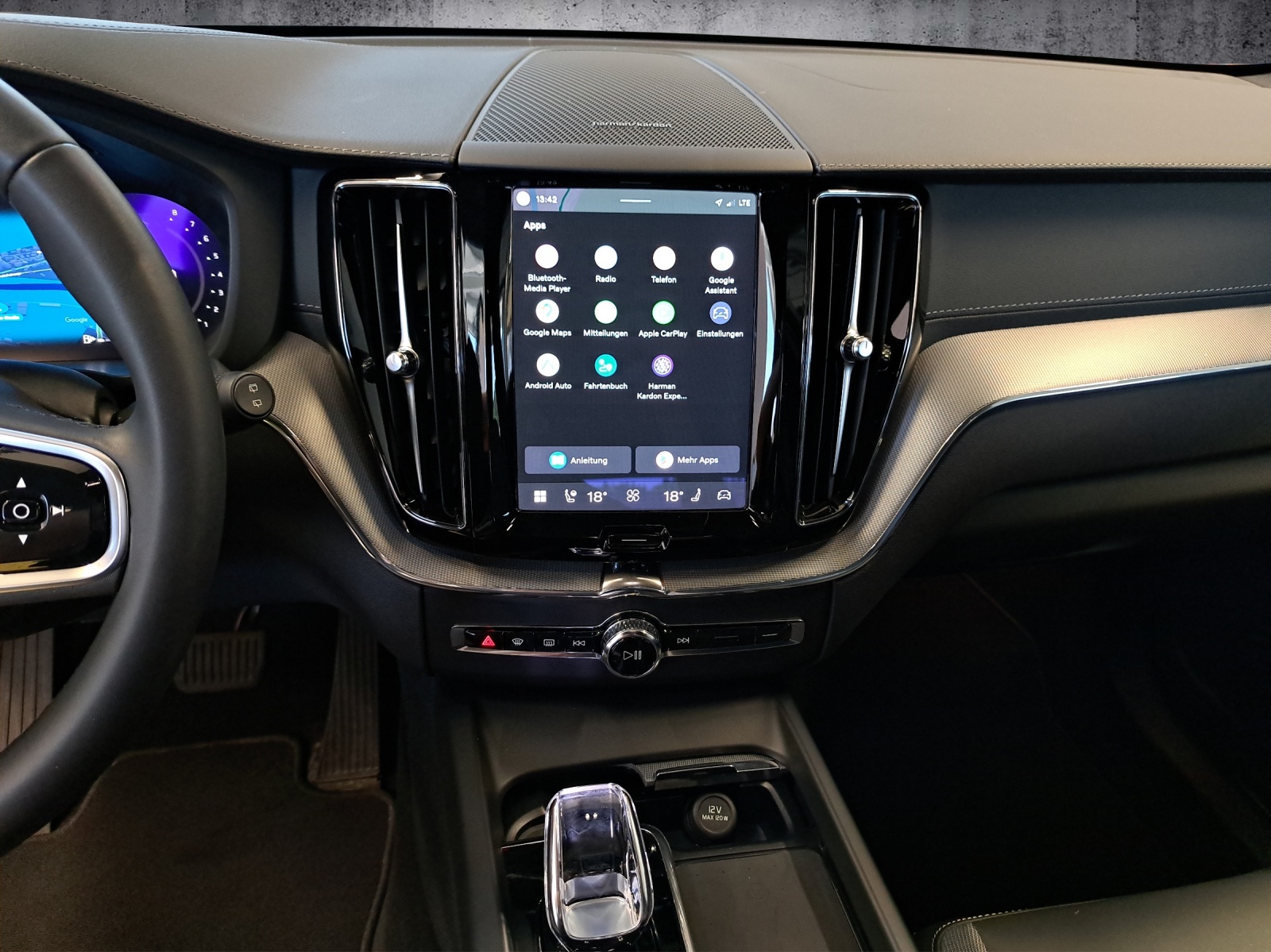 VOLVO XC60 2.0 B6 MH Ultimate Dark A-image-13