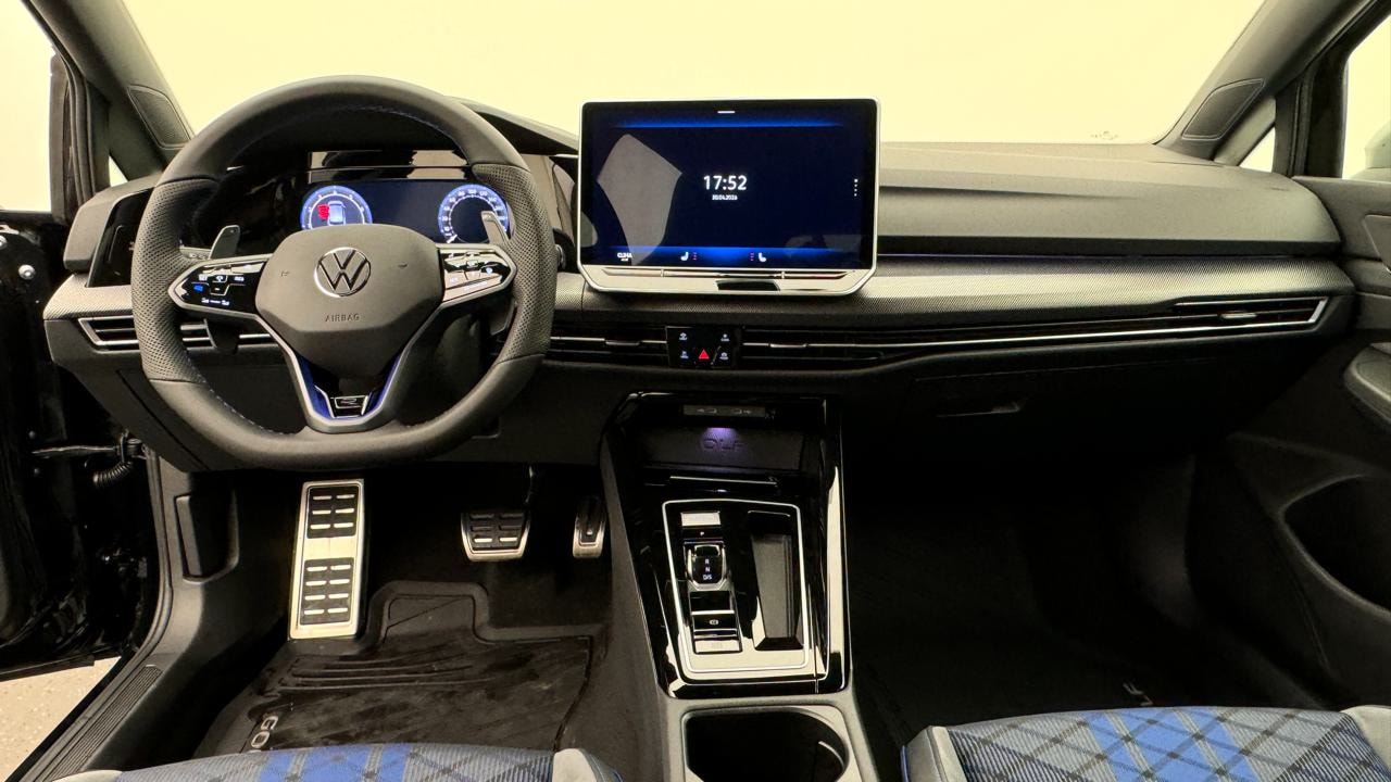 VW Golf 2.0 TSI R DSG 4 Motion-image-5