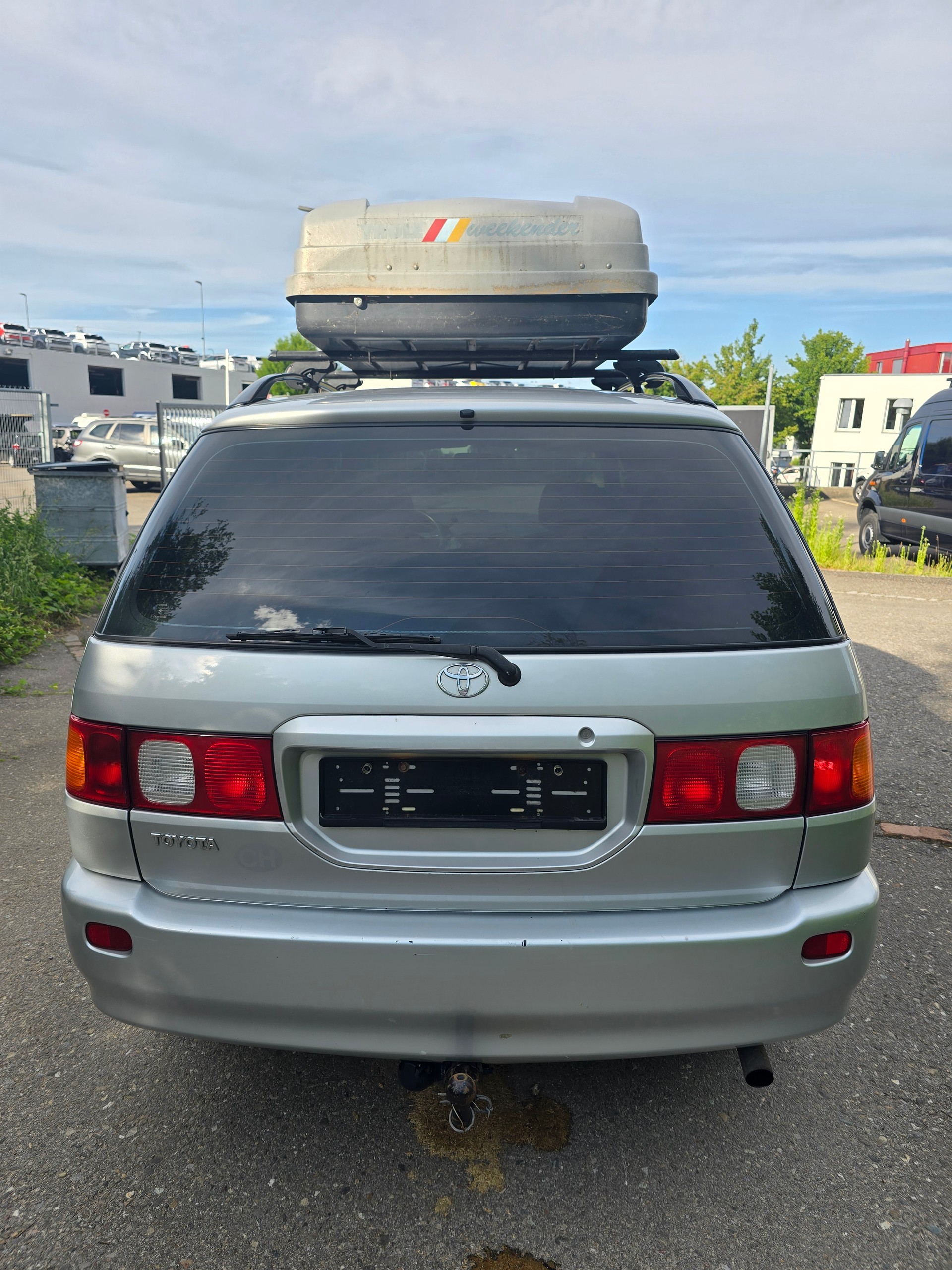 TOYOTA PicNic 2.0-image-1
