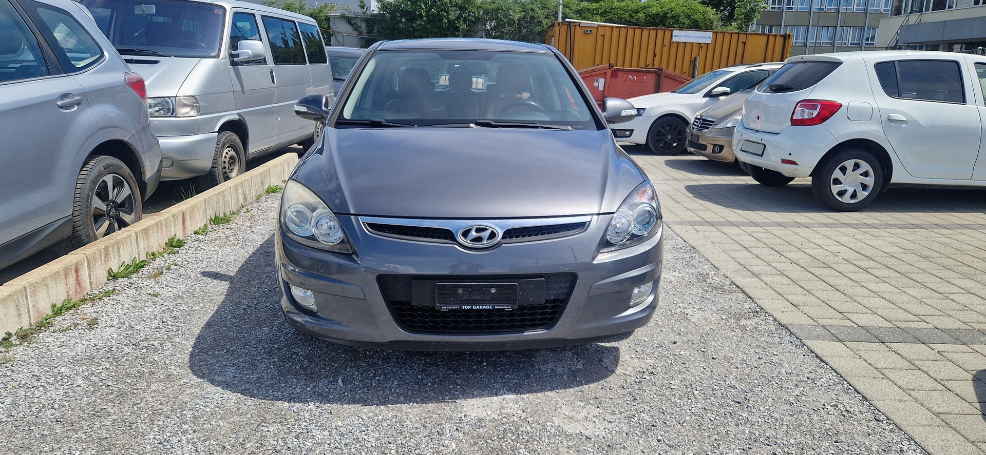 HYUNDAI i30 1.6 Swiss Plus Edition-image-1