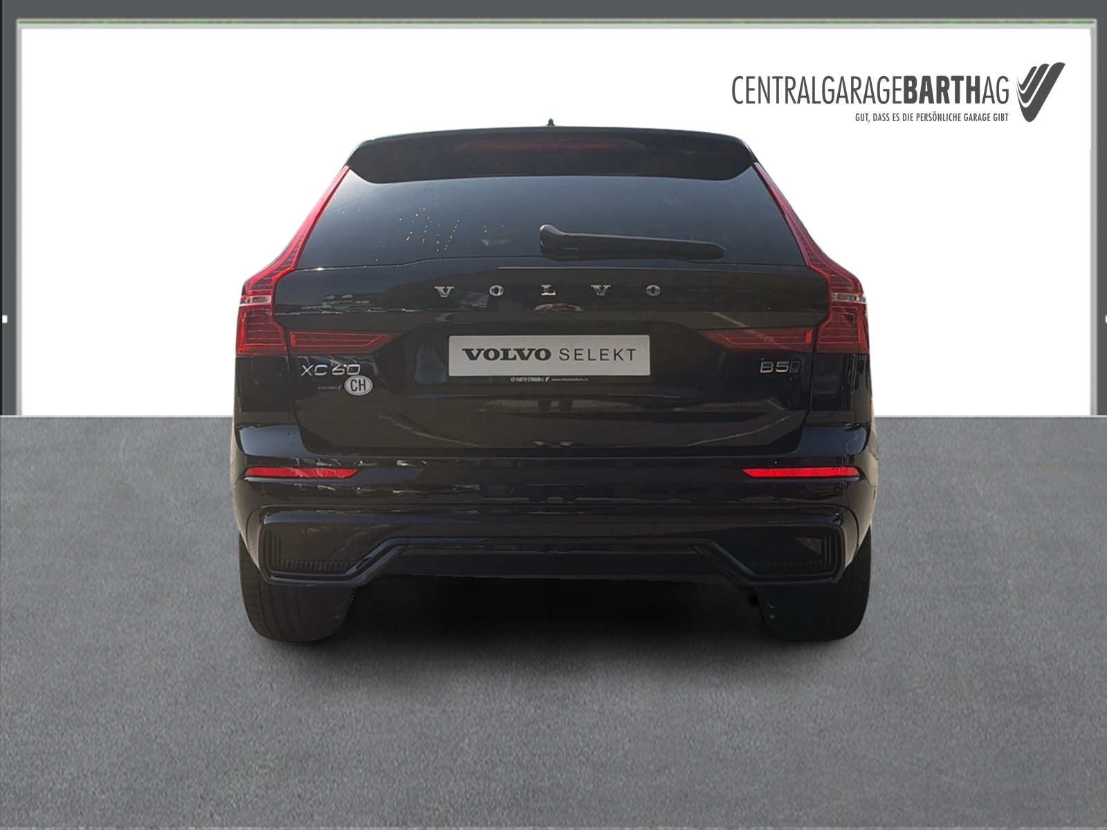VOLVO XC60 2.0 B5 MH Ultimate Dark AWD-image-4