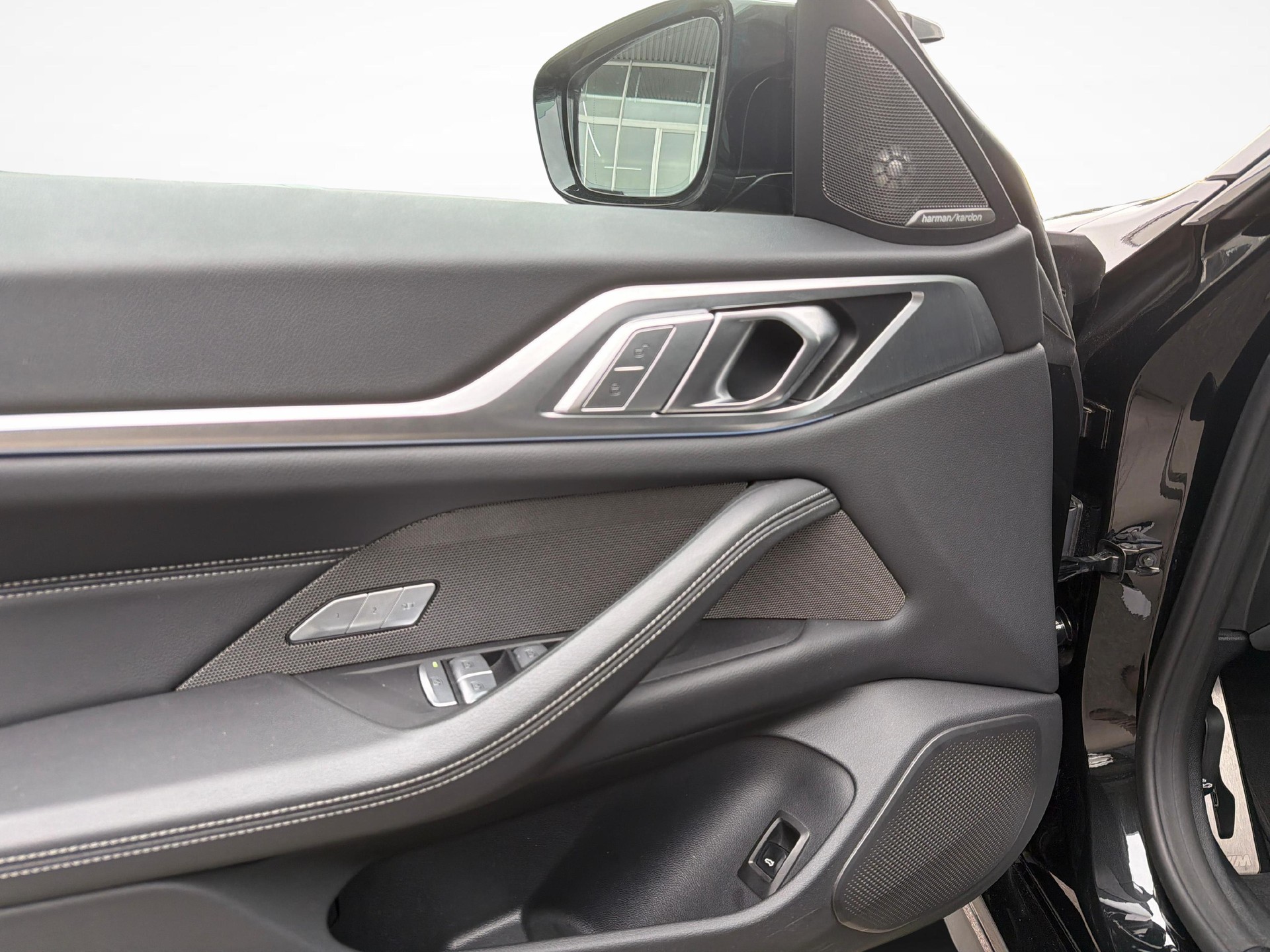 BMW i4 M50-image-15