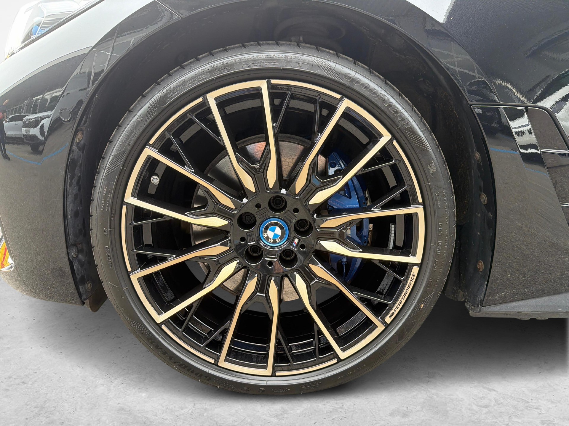 BMW i4 M50-image-19