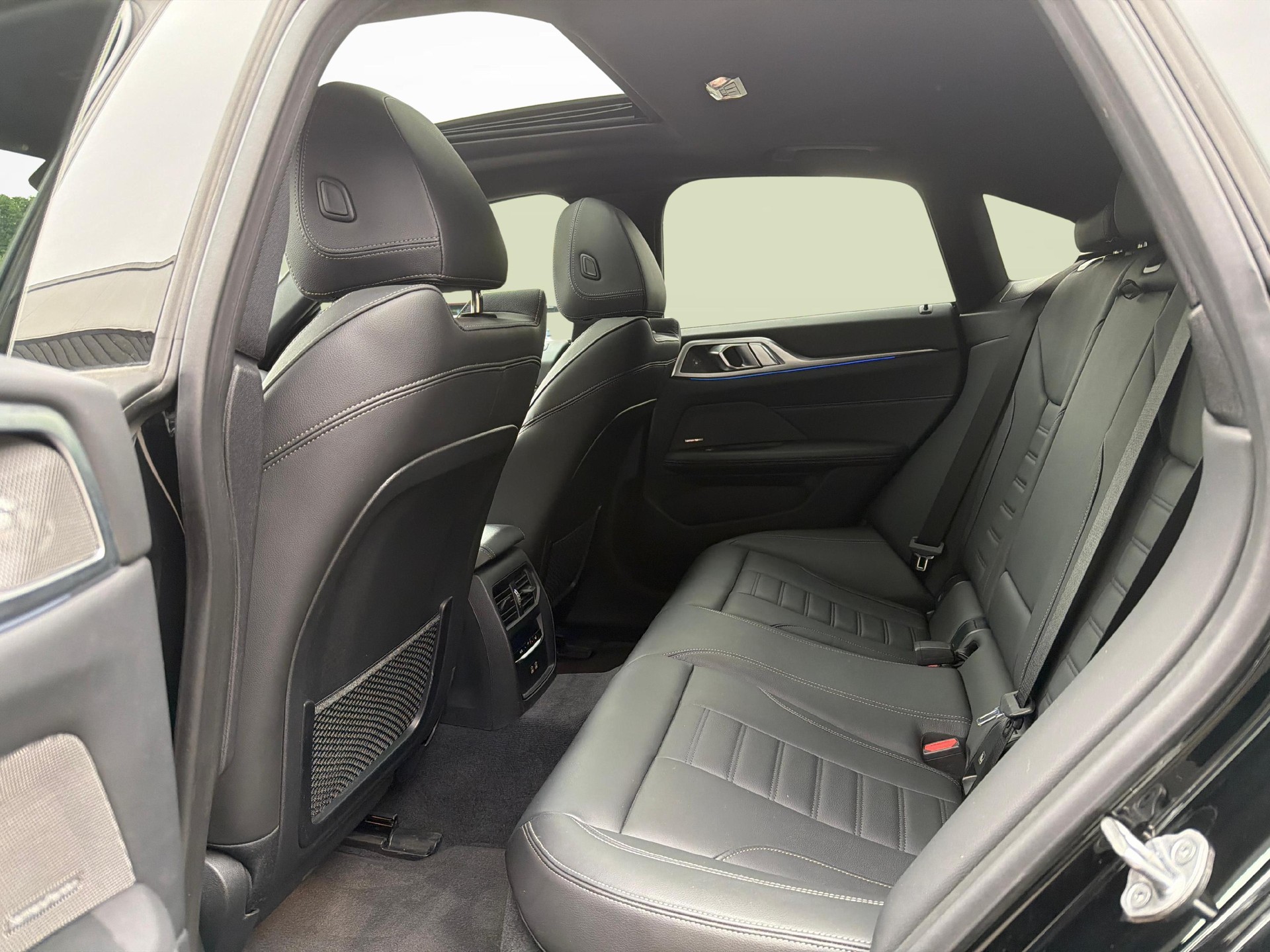 BMW i4 M50-image-16
