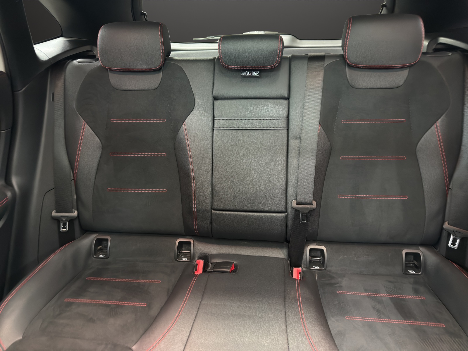 MERCEDES-BENZ EQA 250 AMG Line AMG Line-image-14