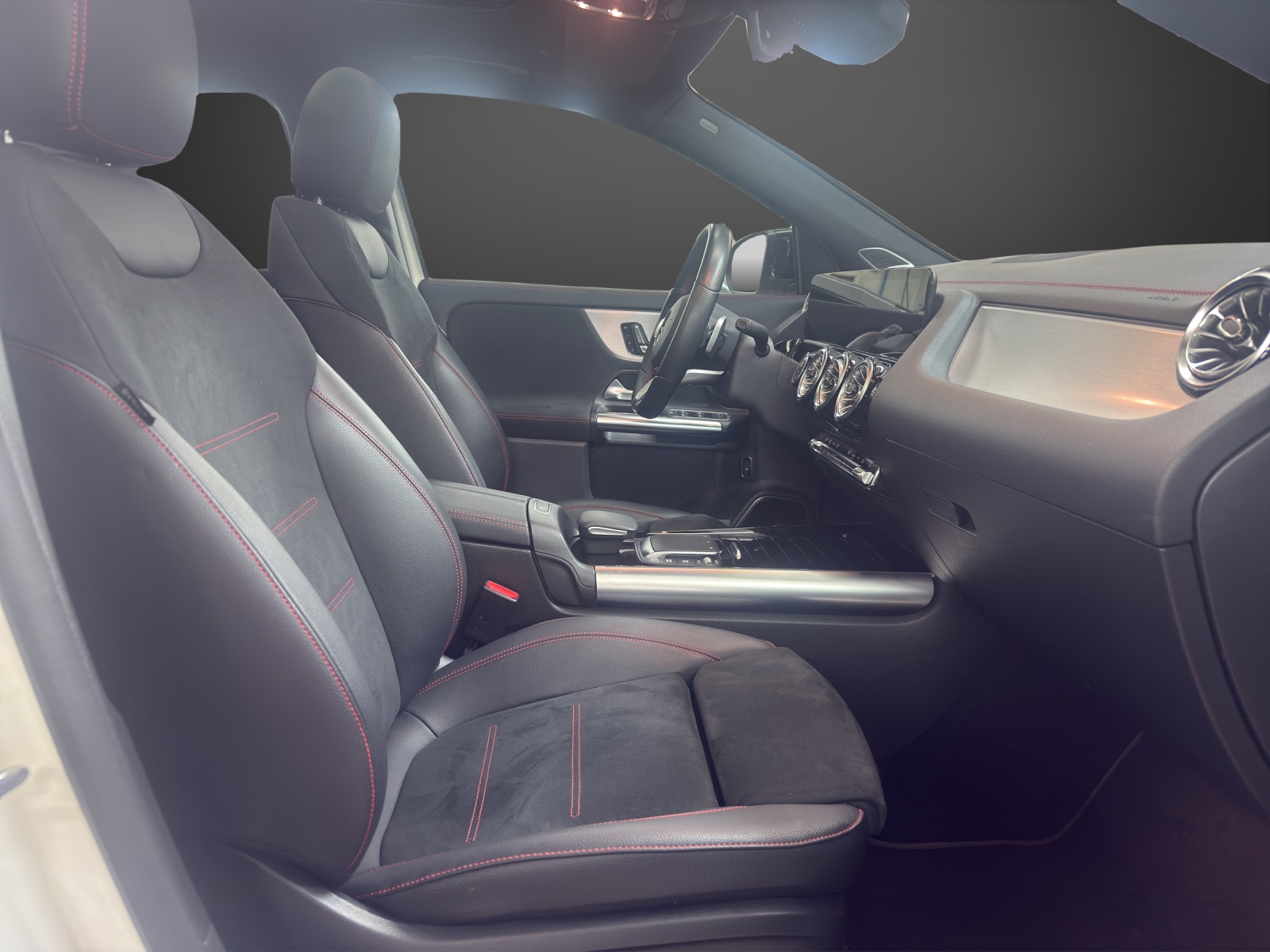 MERCEDES-BENZ EQA 250 AMG Line AMG Line-image-11