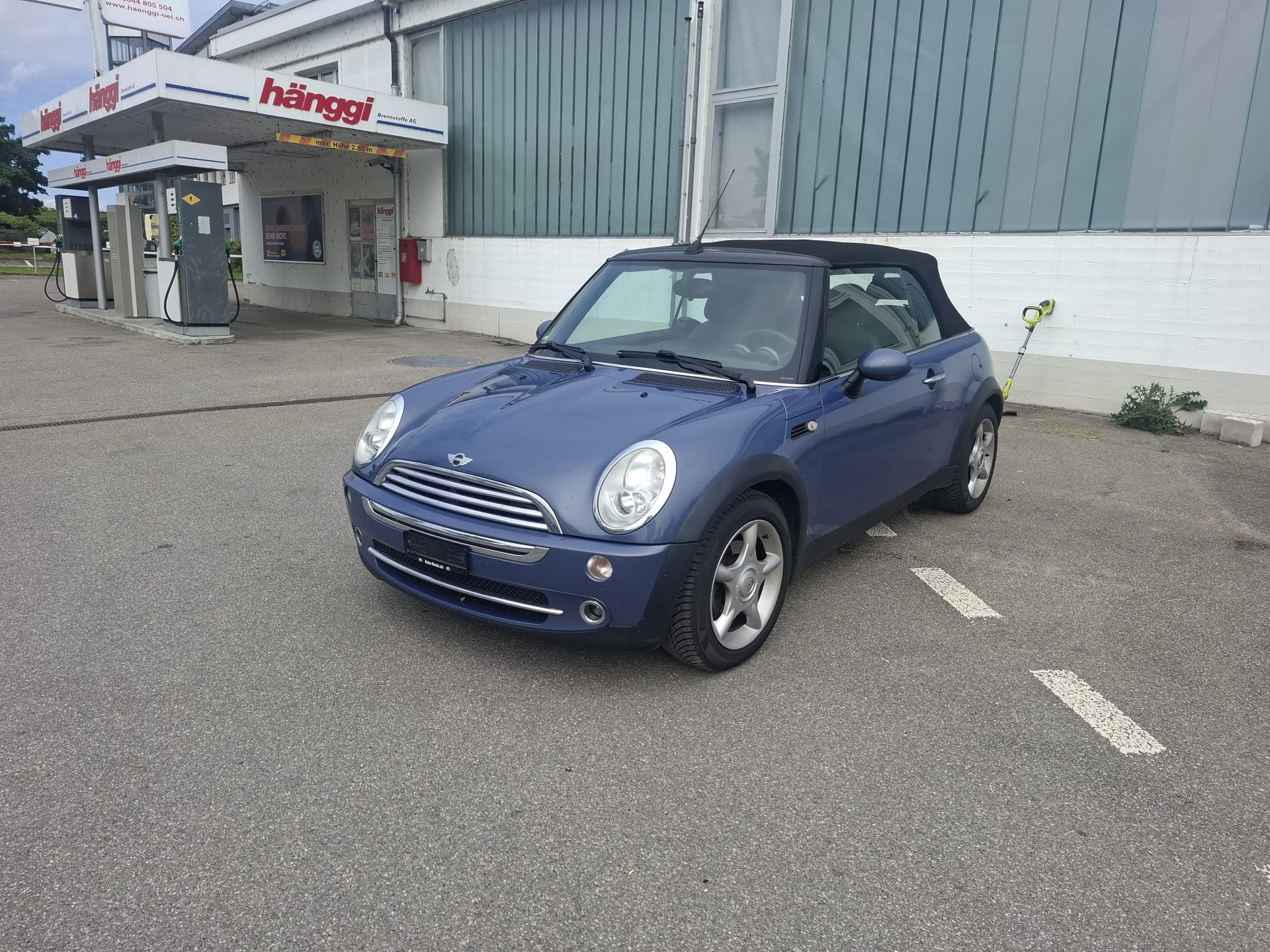 MINI Cooper Cabriolet-image-0