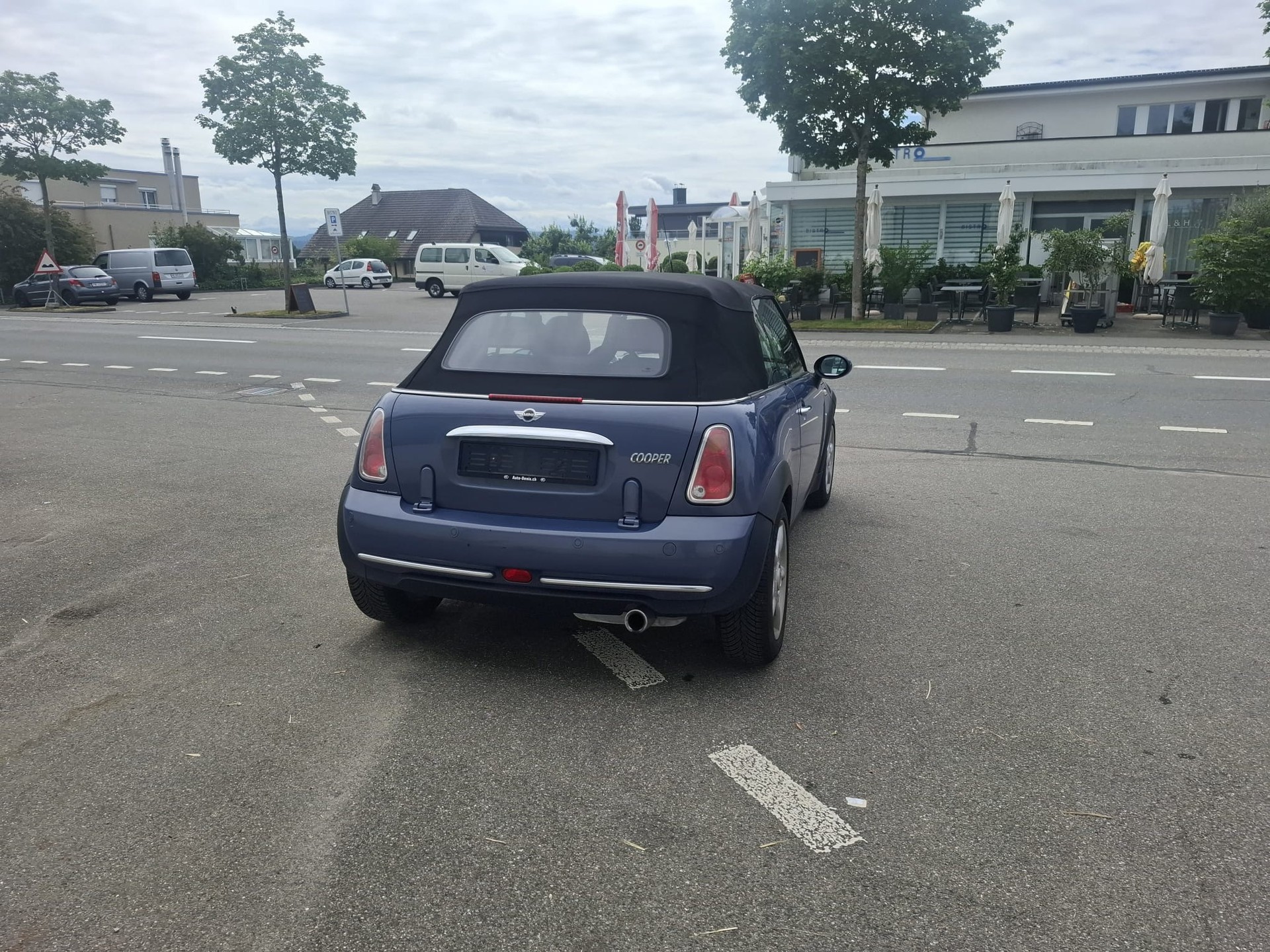 MINI Cooper Cabriolet-image-7