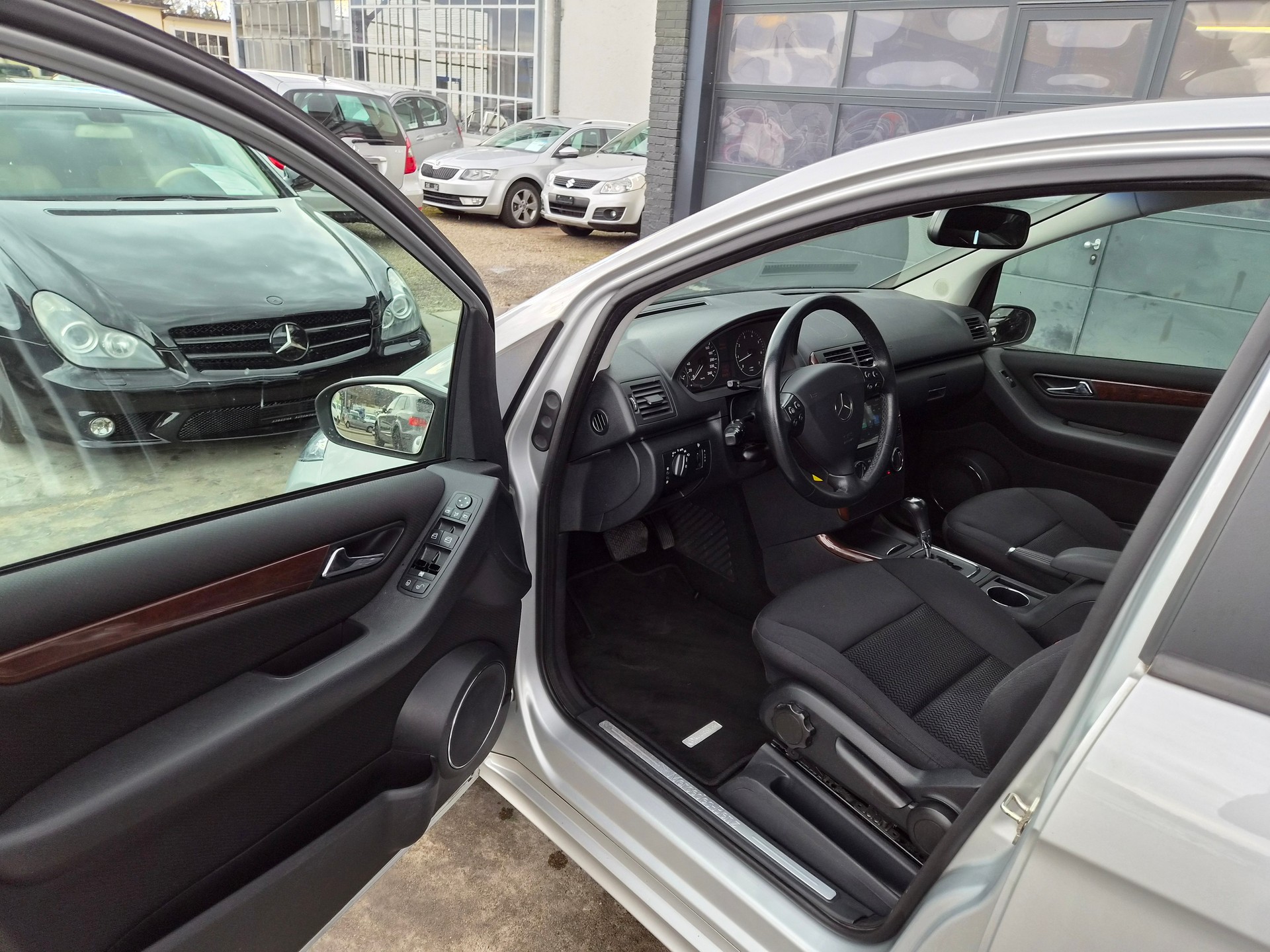 MERCEDES-BENZ A 170 Elégance Edition A-image-11