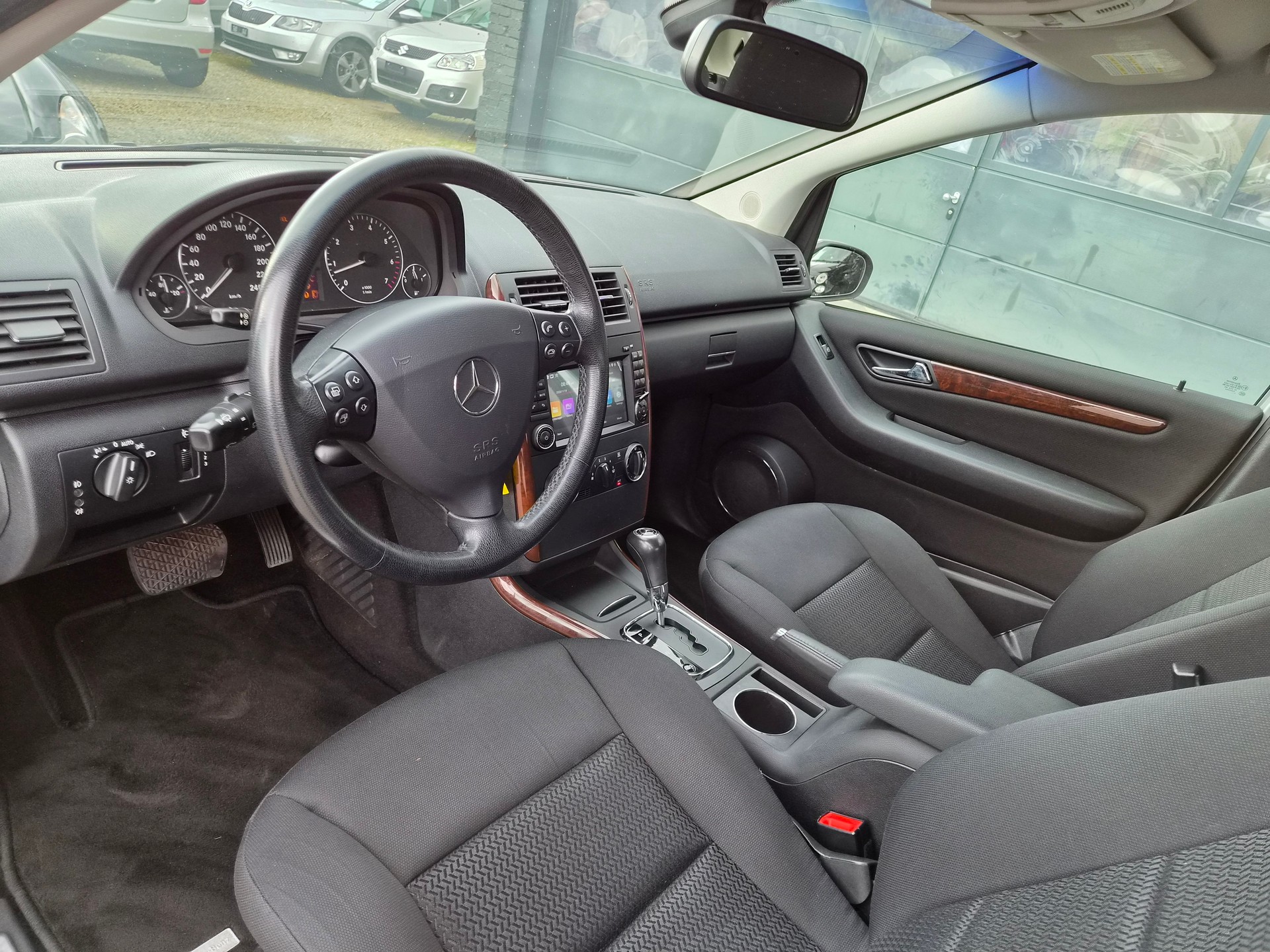 MERCEDES-BENZ A 170 Elégance Edition A-image-12