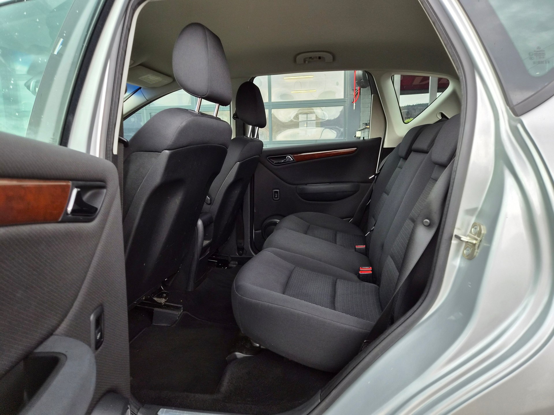 MERCEDES-BENZ A 170 Elégance Edition A-image-16