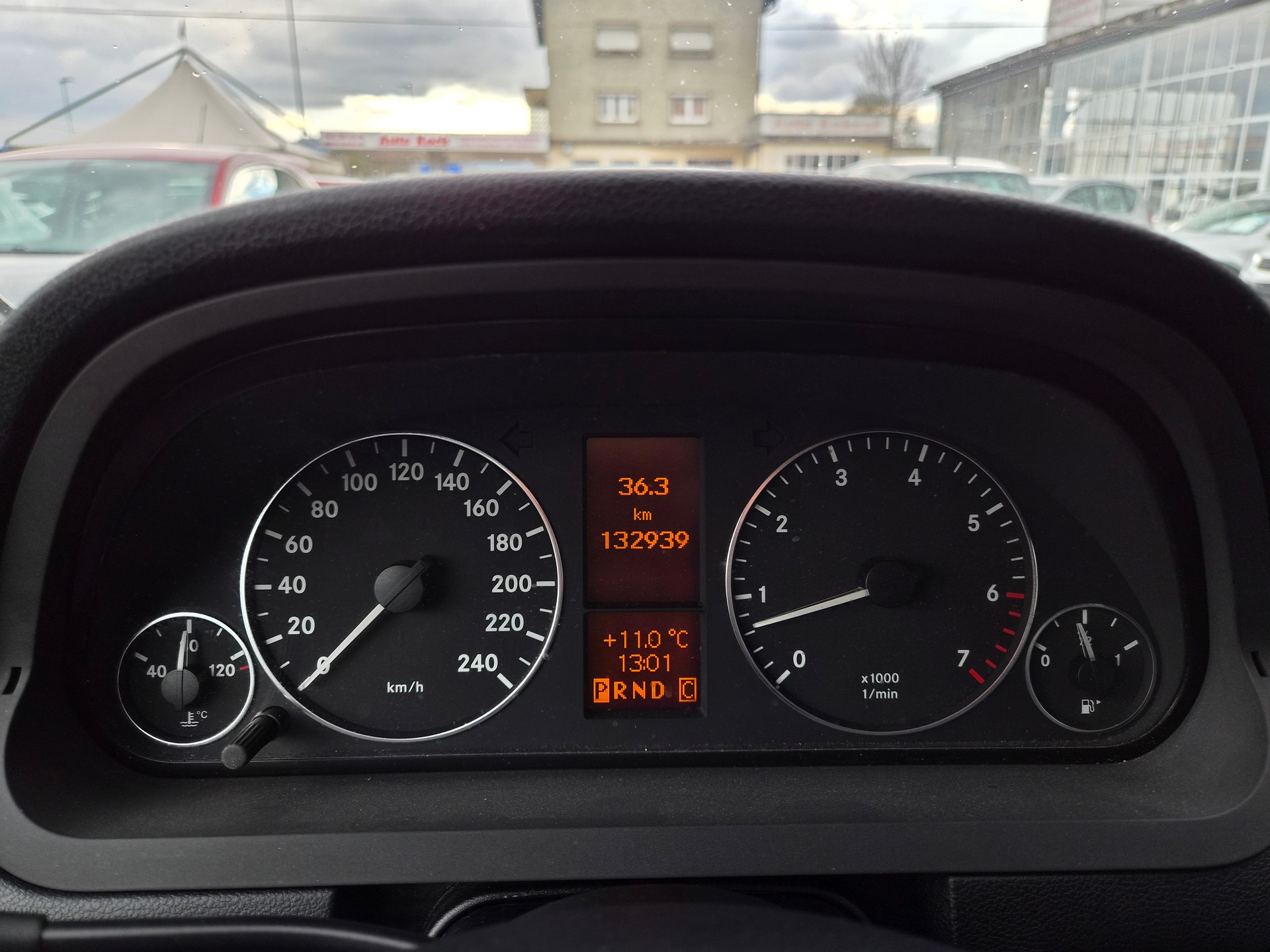 MERCEDES-BENZ A 170 Elégance Edition A-image-19