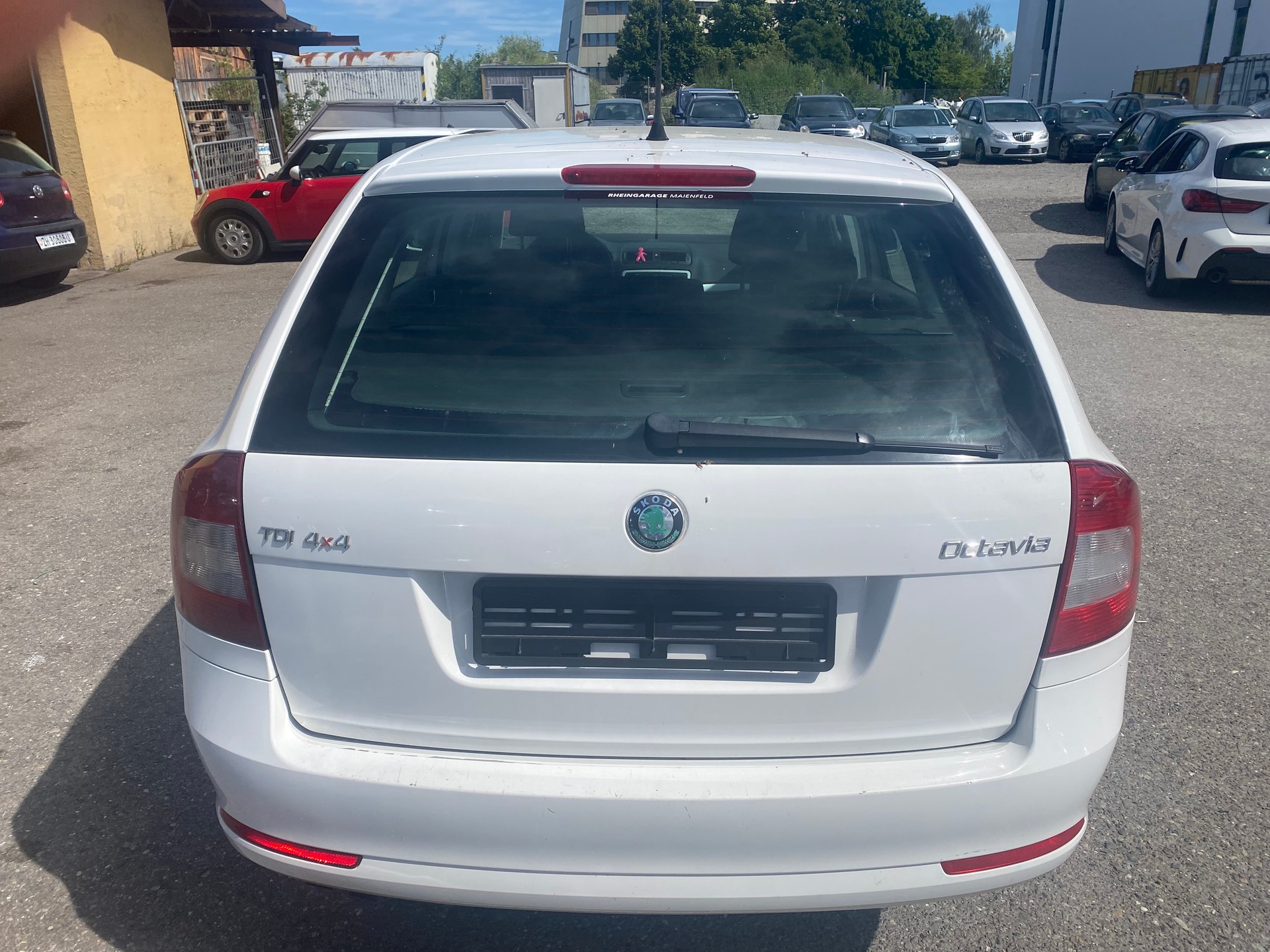 SKODA Octavia Combi 1.6 TDI Swiss Adventure 4x4-image-5