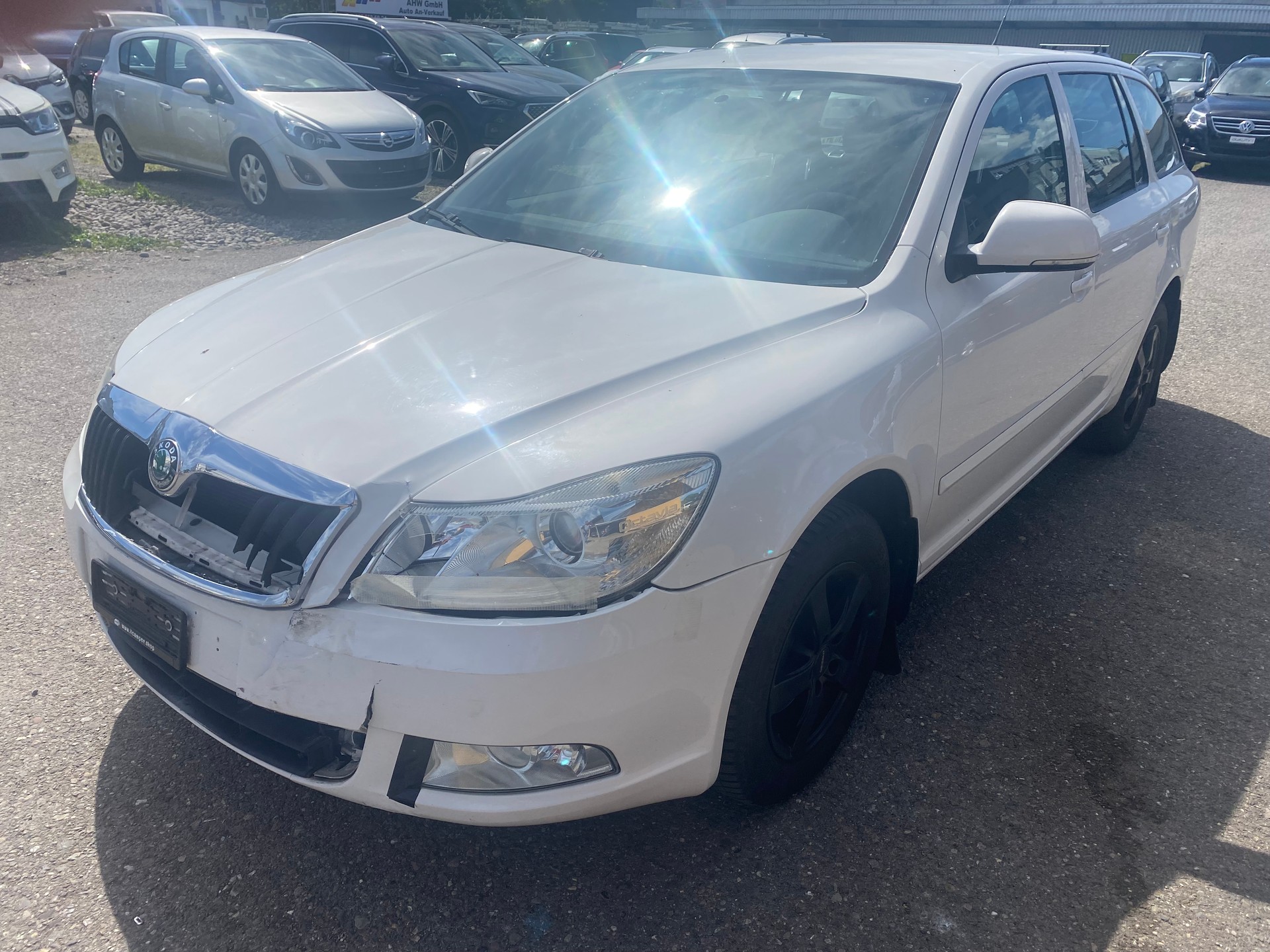 SKODA Octavia Combi 1.6 TDI Swiss Adventure 4x4-image-1