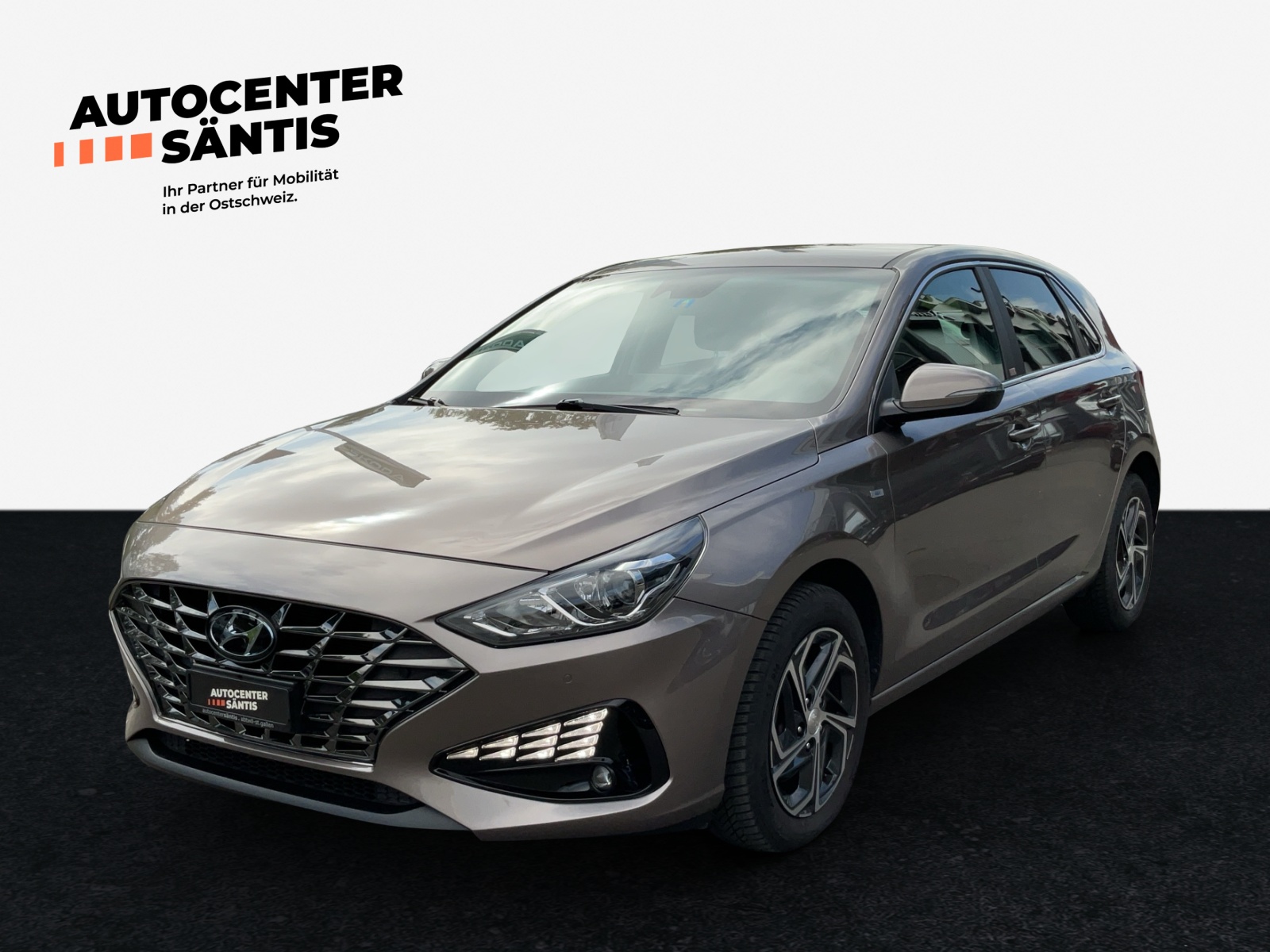 HYUNDAI i30 1.5 T-GDi Amplia 48V MH DCT-image-0