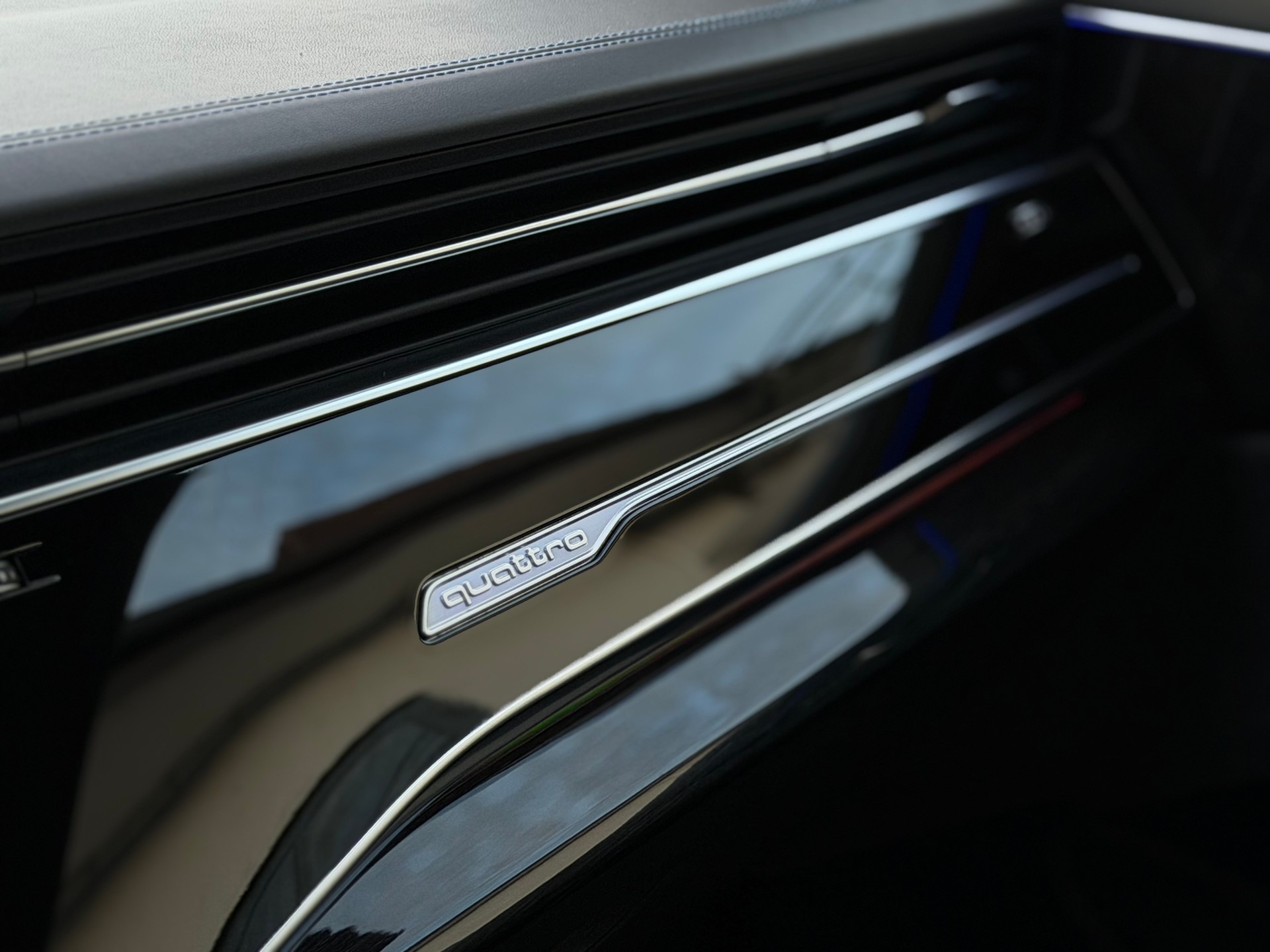 AUDI Q8 50 TDI quattro tiptronic-image-29