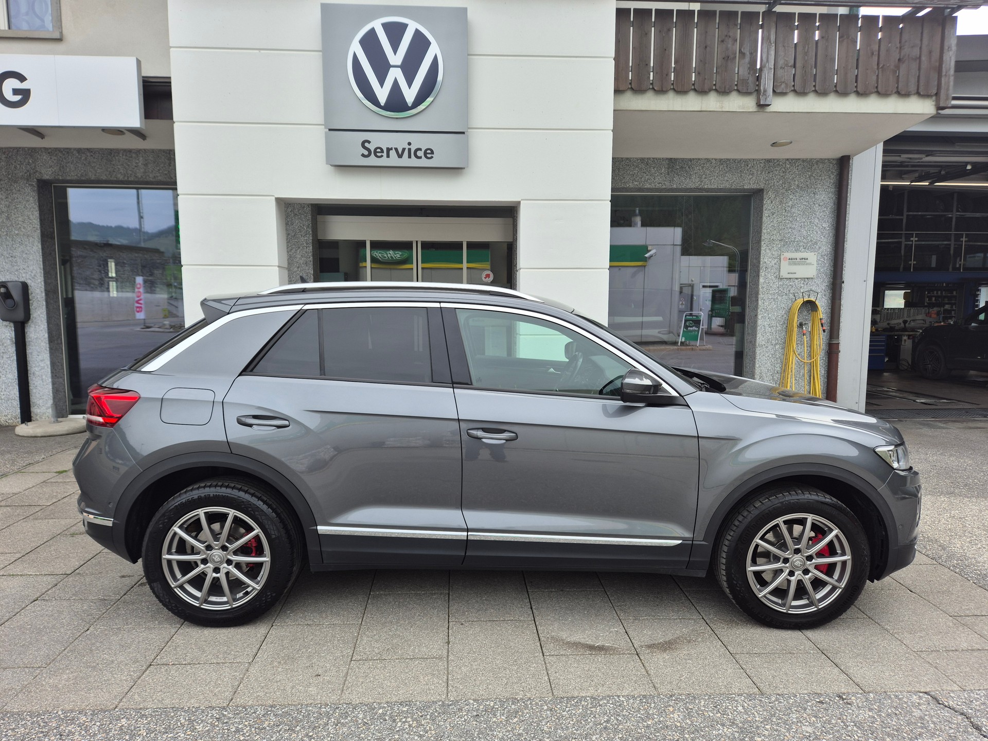 VW T-Roc 2.0 TSI Sport DSG 4Motion-image-3