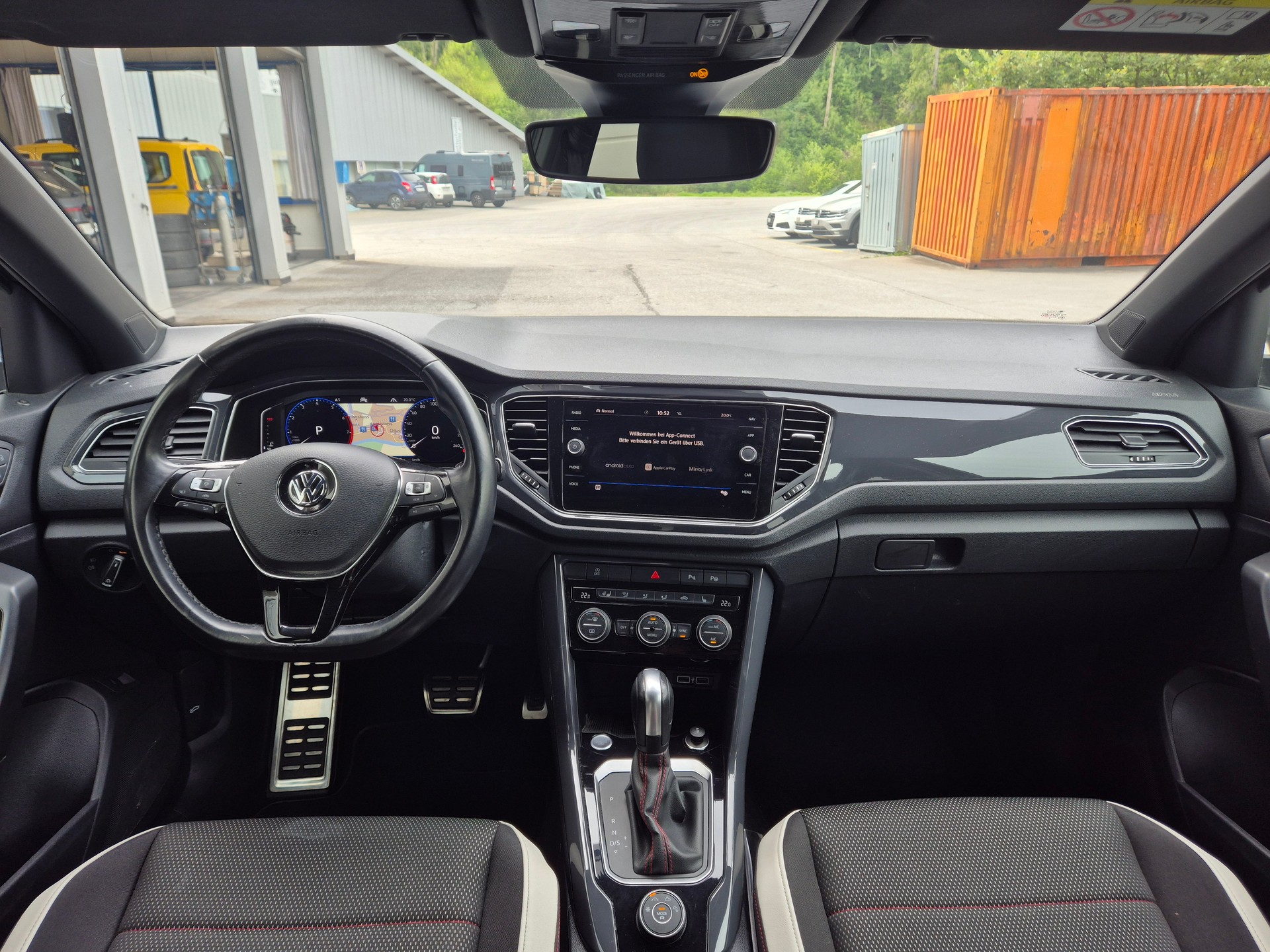 VW T-Roc 2.0 TSI Sport DSG 4Motion-image-9