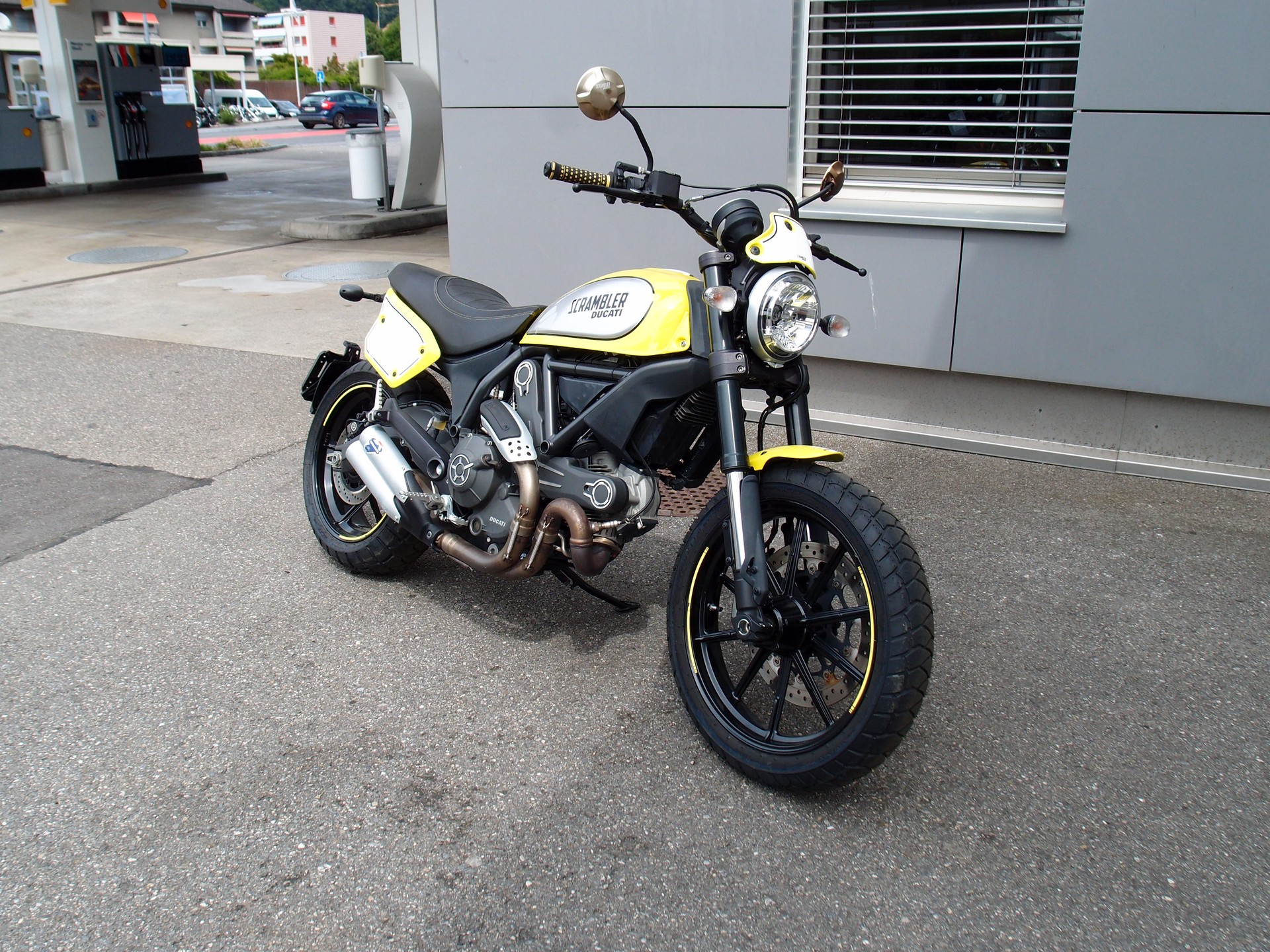 DUCATI SCRAMBLER 800-image-3