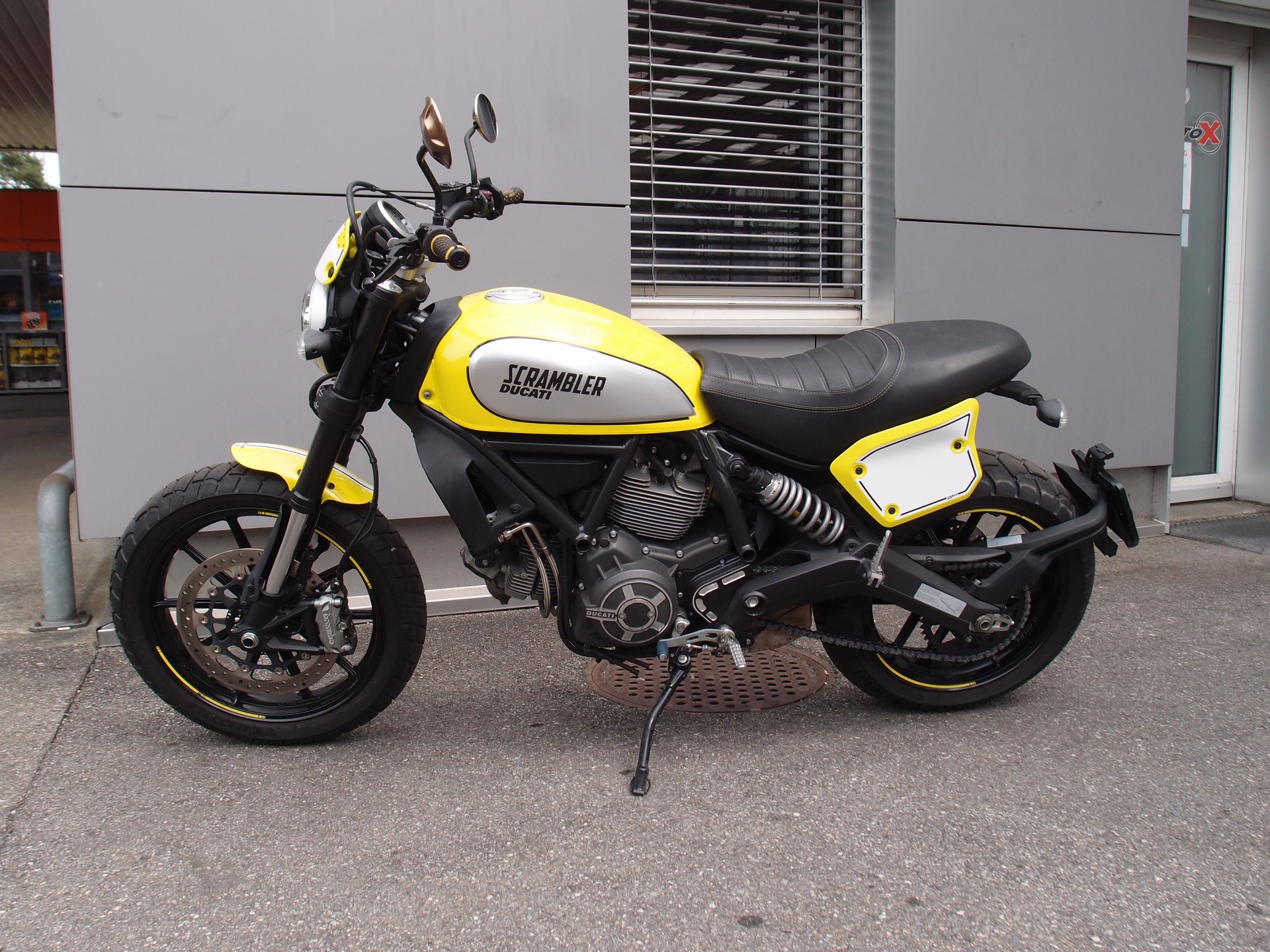 DUCATI SCRAMBLER 800-image-4