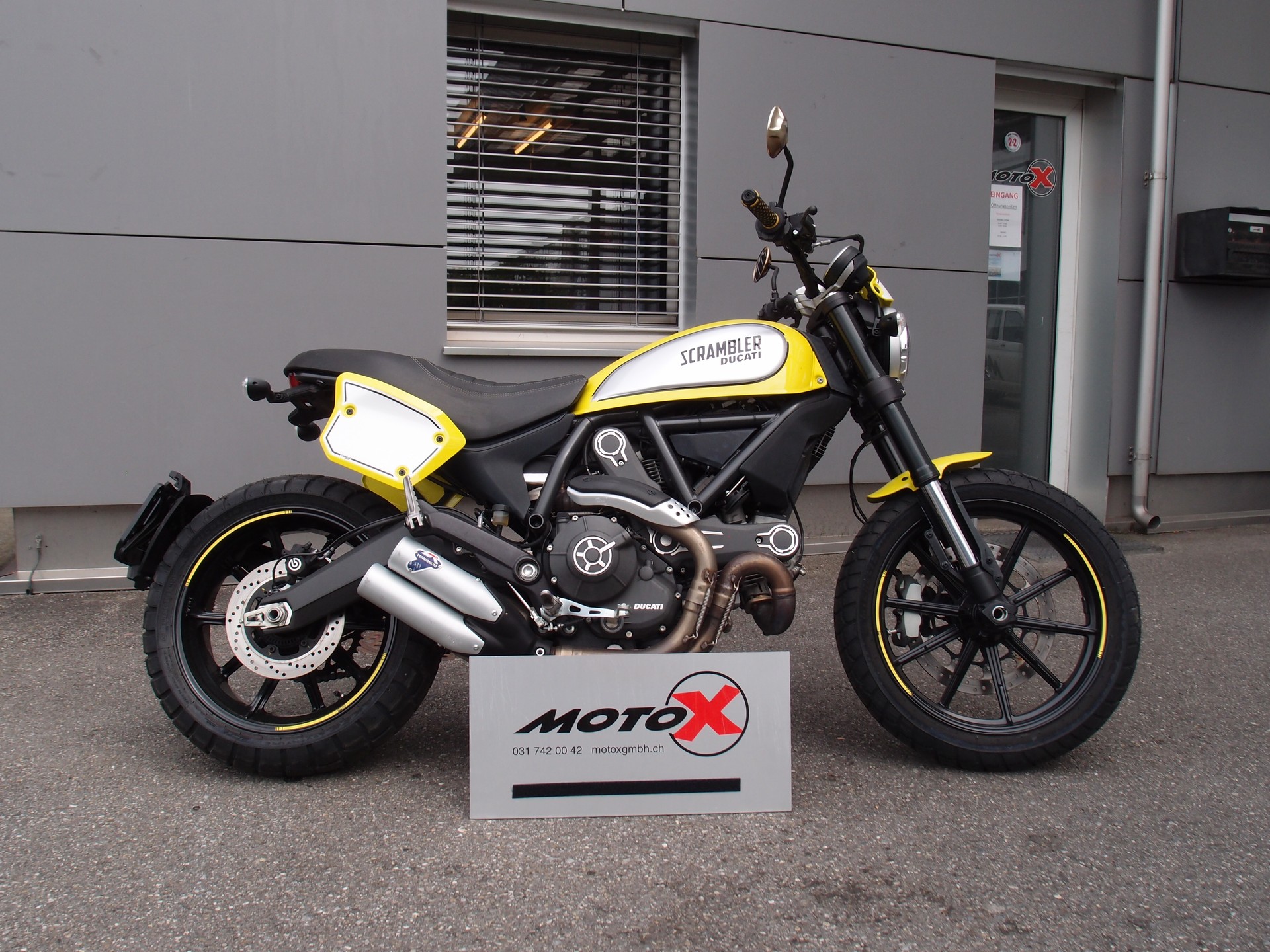 DUCATI SCRAMBLER 800