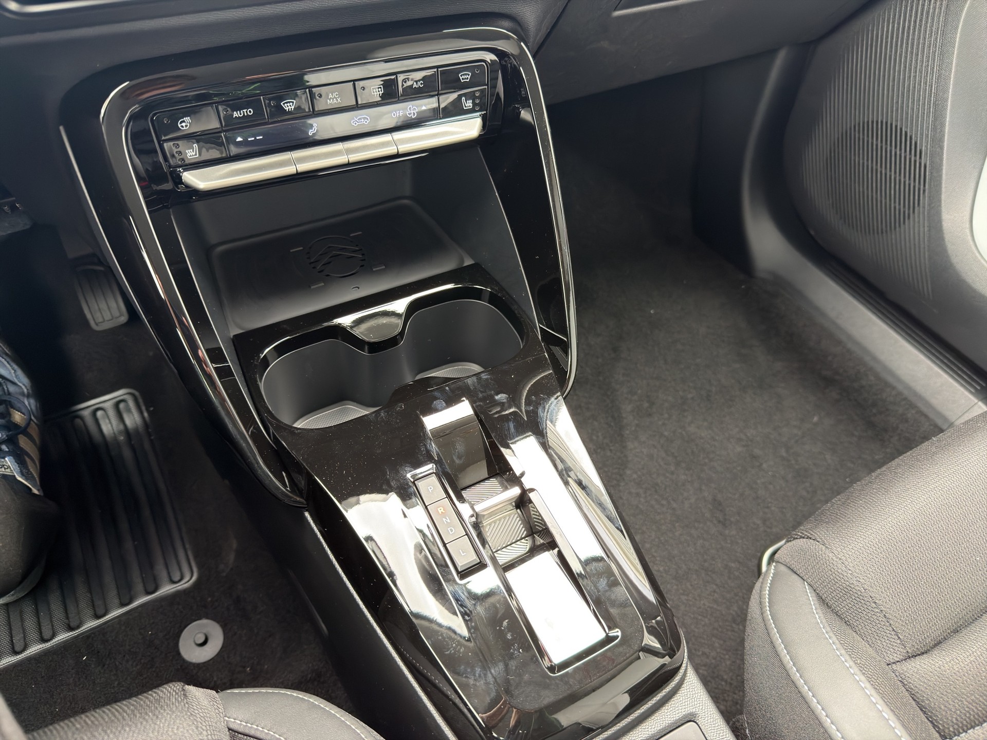 CITROEN C3 Aircross 1.2 MHEV Business-image-10