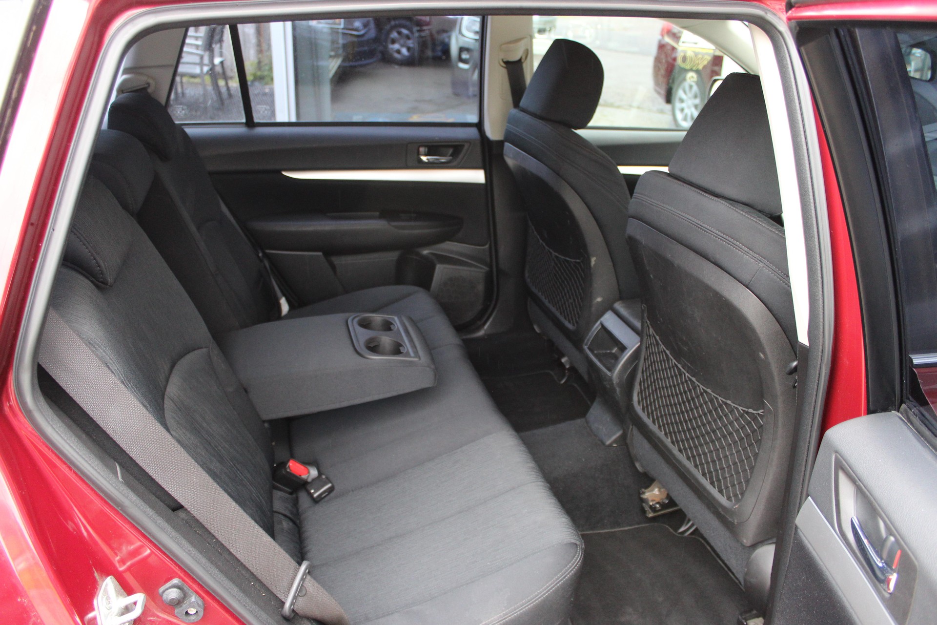 SUBARU Legacy Station 2.0i Swiss Special-image-8