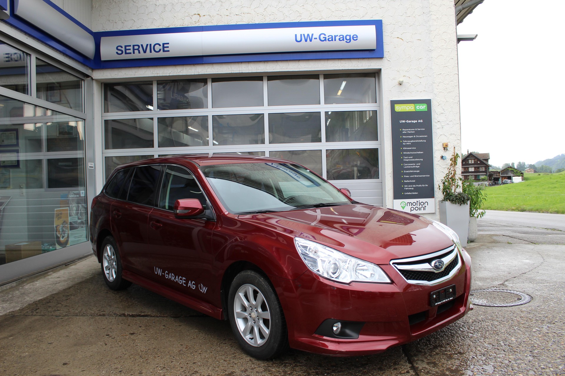 SUBARU Legacy Station 2.0i Swiss Special-image-2