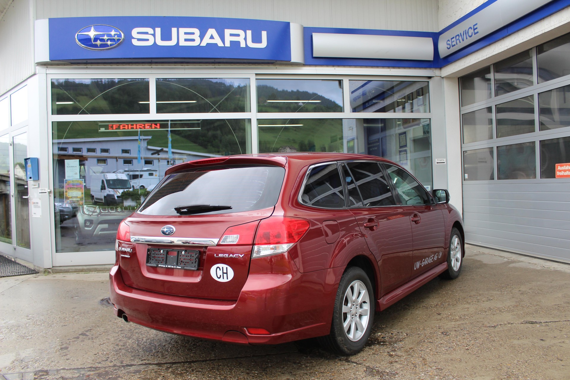 SUBARU Legacy Station 2.0i Swiss Special-image-5