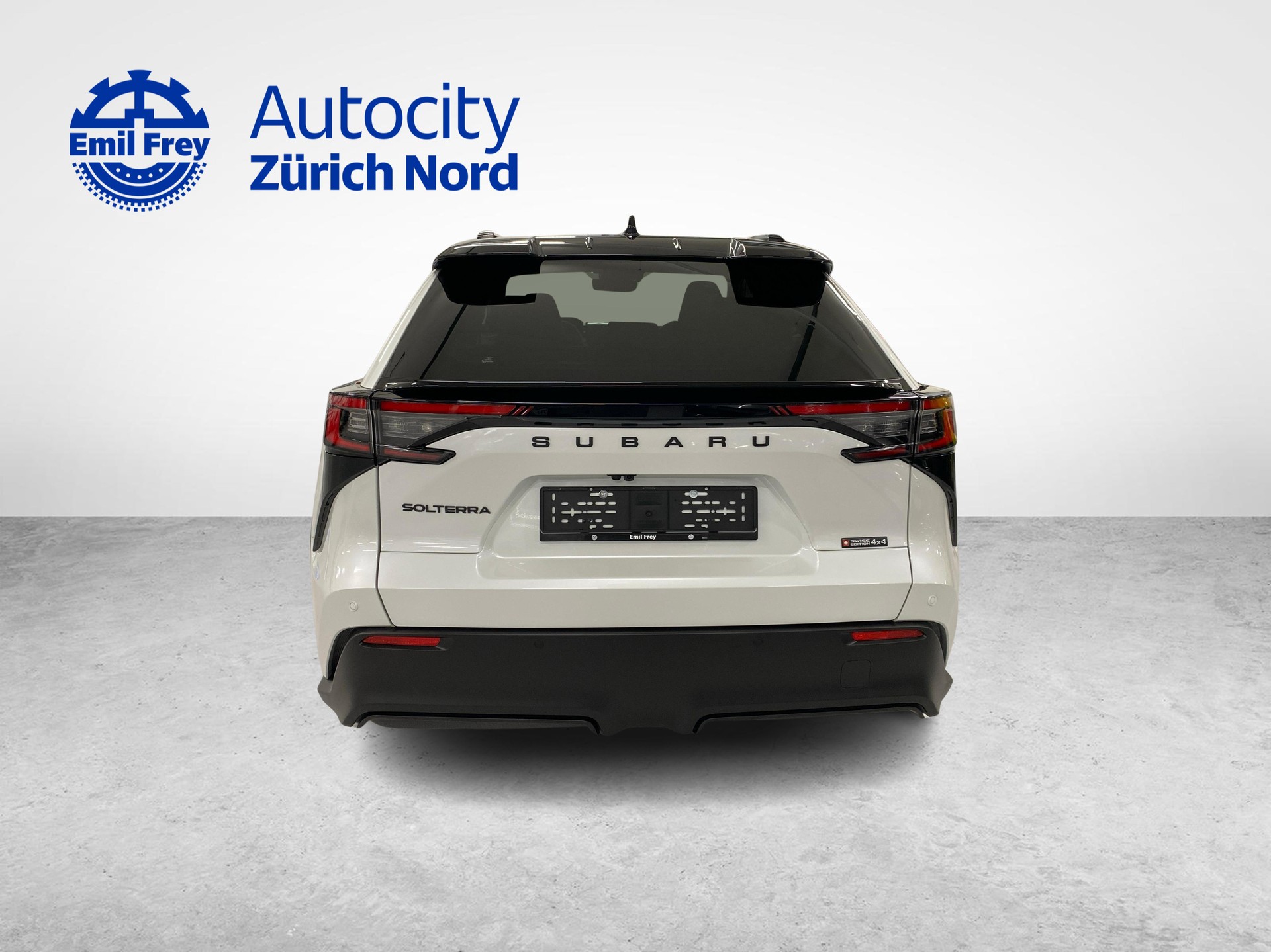 SUBARU Solterra eV Luxury AWD-image-3