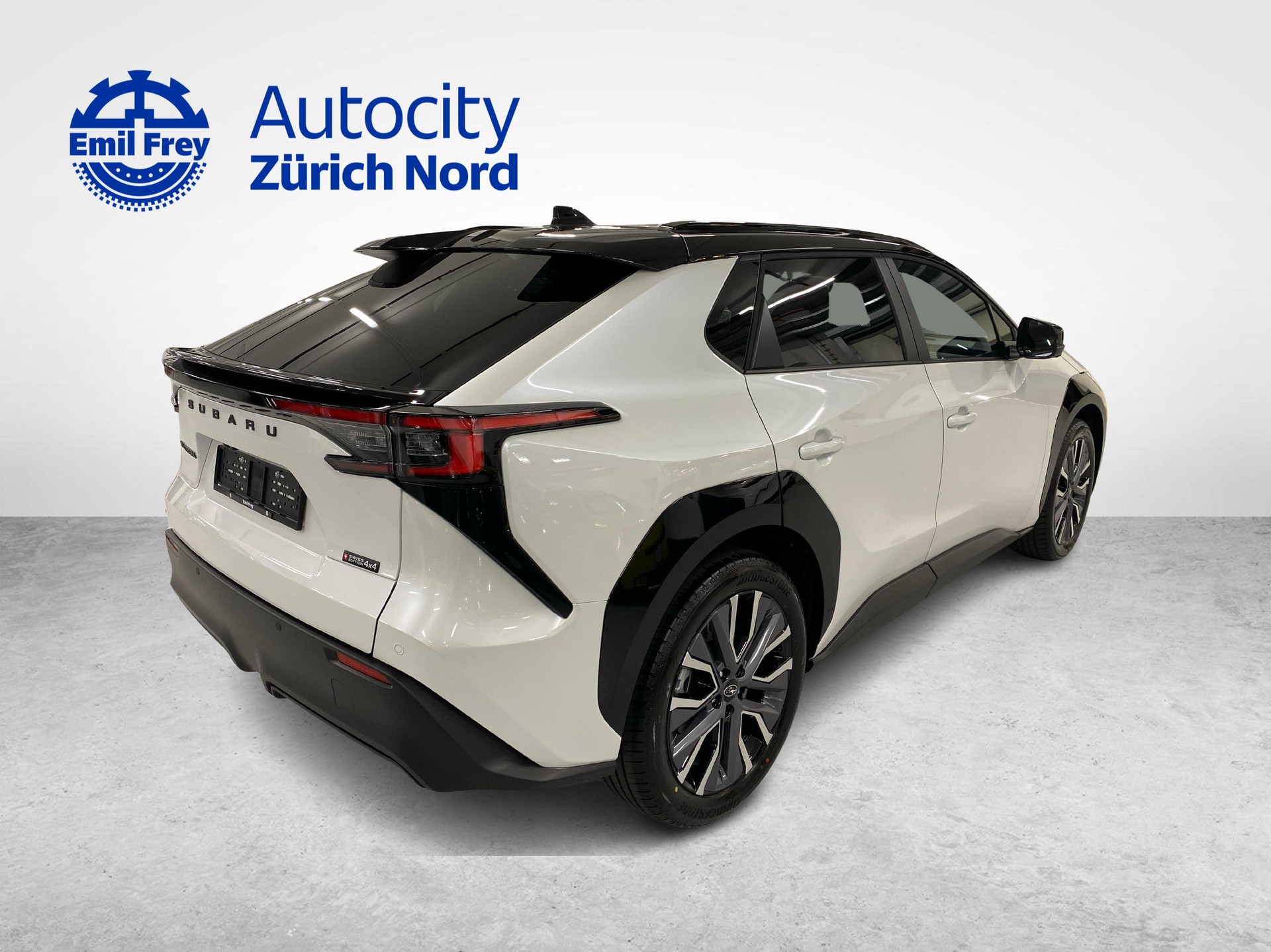SUBARU Solterra eV Luxury AWD-image-4