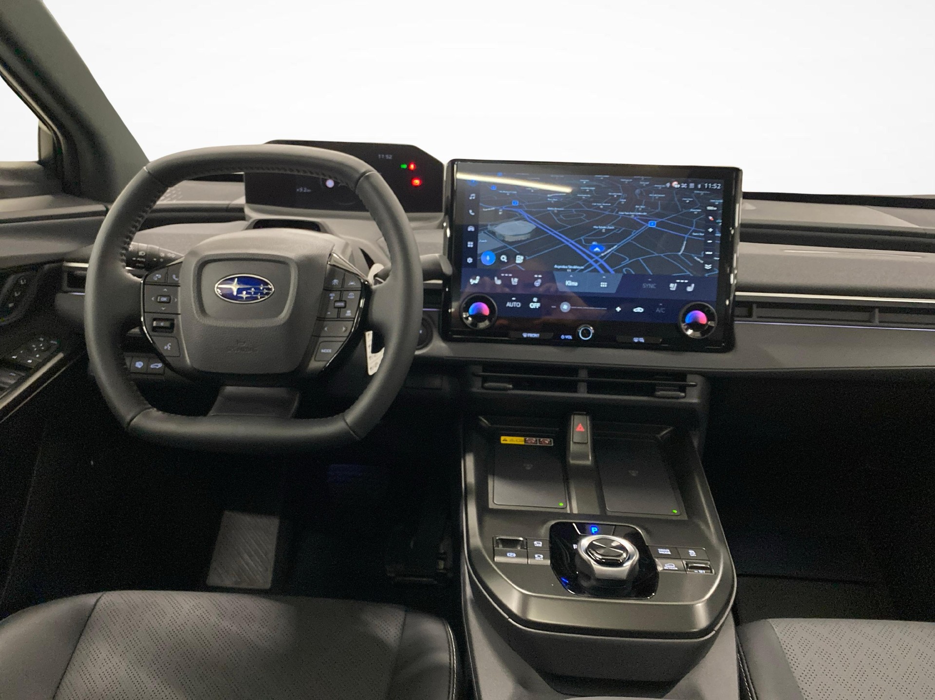 SUBARU Solterra eV Luxury AWD-image-8