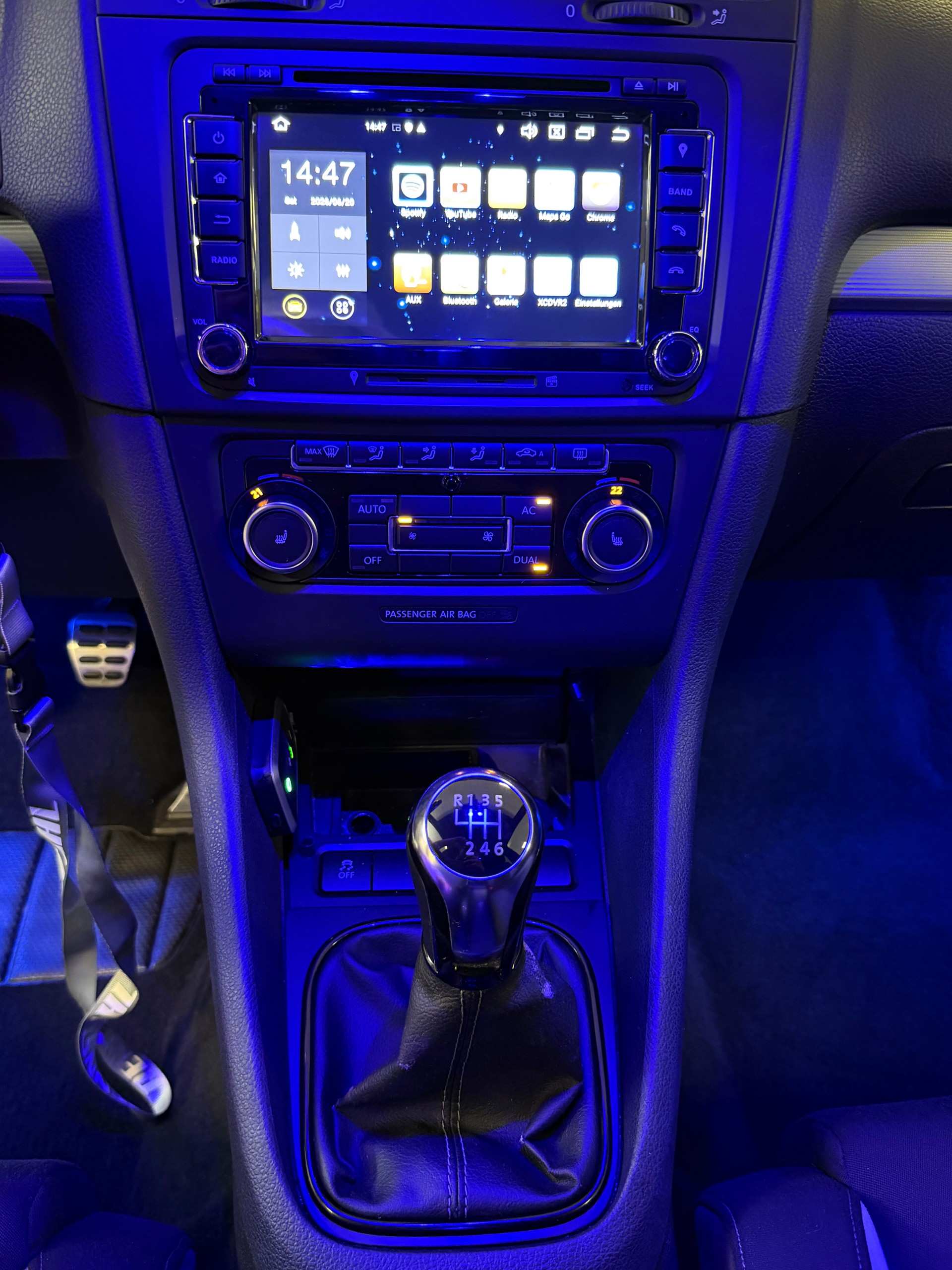 VW Golf 2.0 TSI R 4Motion-image-9