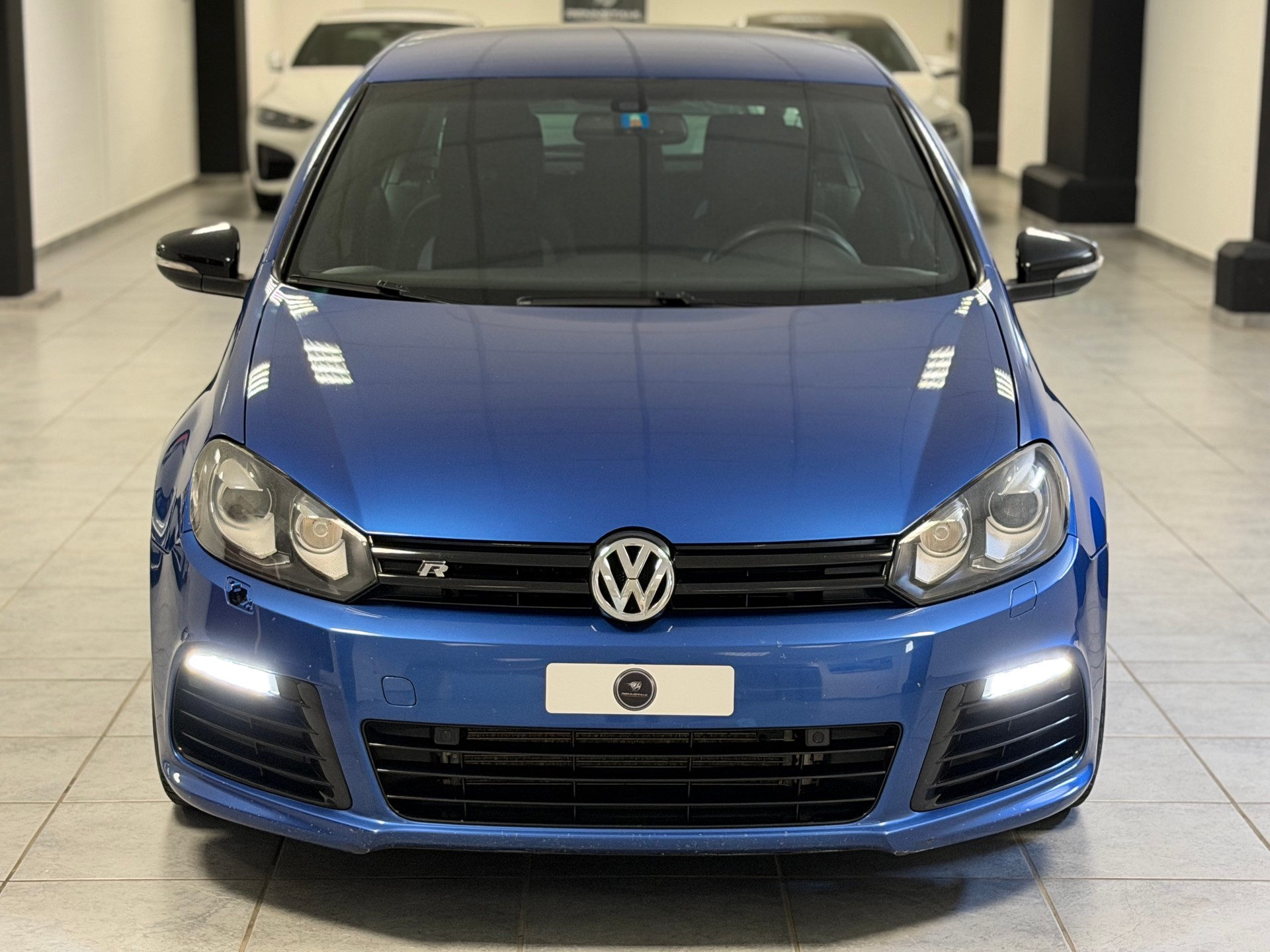 VW Golf 2.0 TSI R 4Motion-image-16