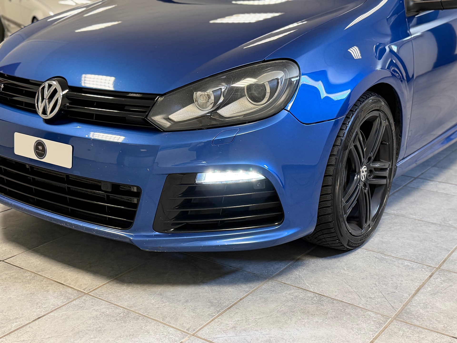 VW Golf 2.0 TSI R 4Motion-image-17