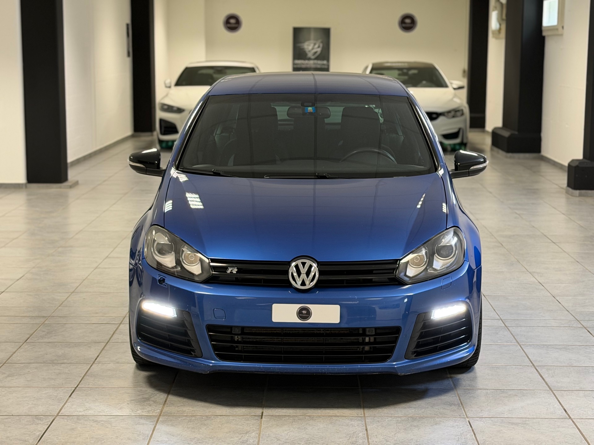 VW Golf 2.0 TSI R 4Motion-image-15