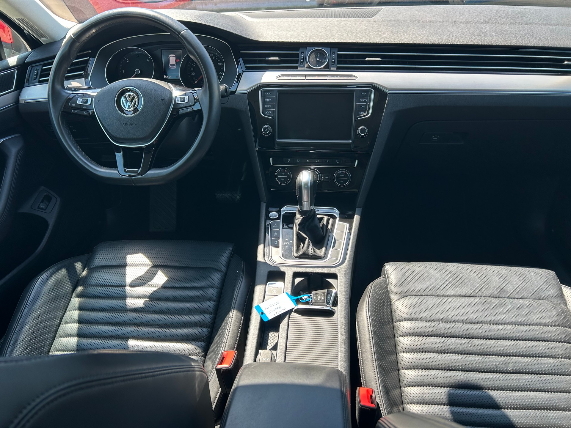 VW Passat Variant 2.0 TDI BMT High. DSG 4Motion-image-8