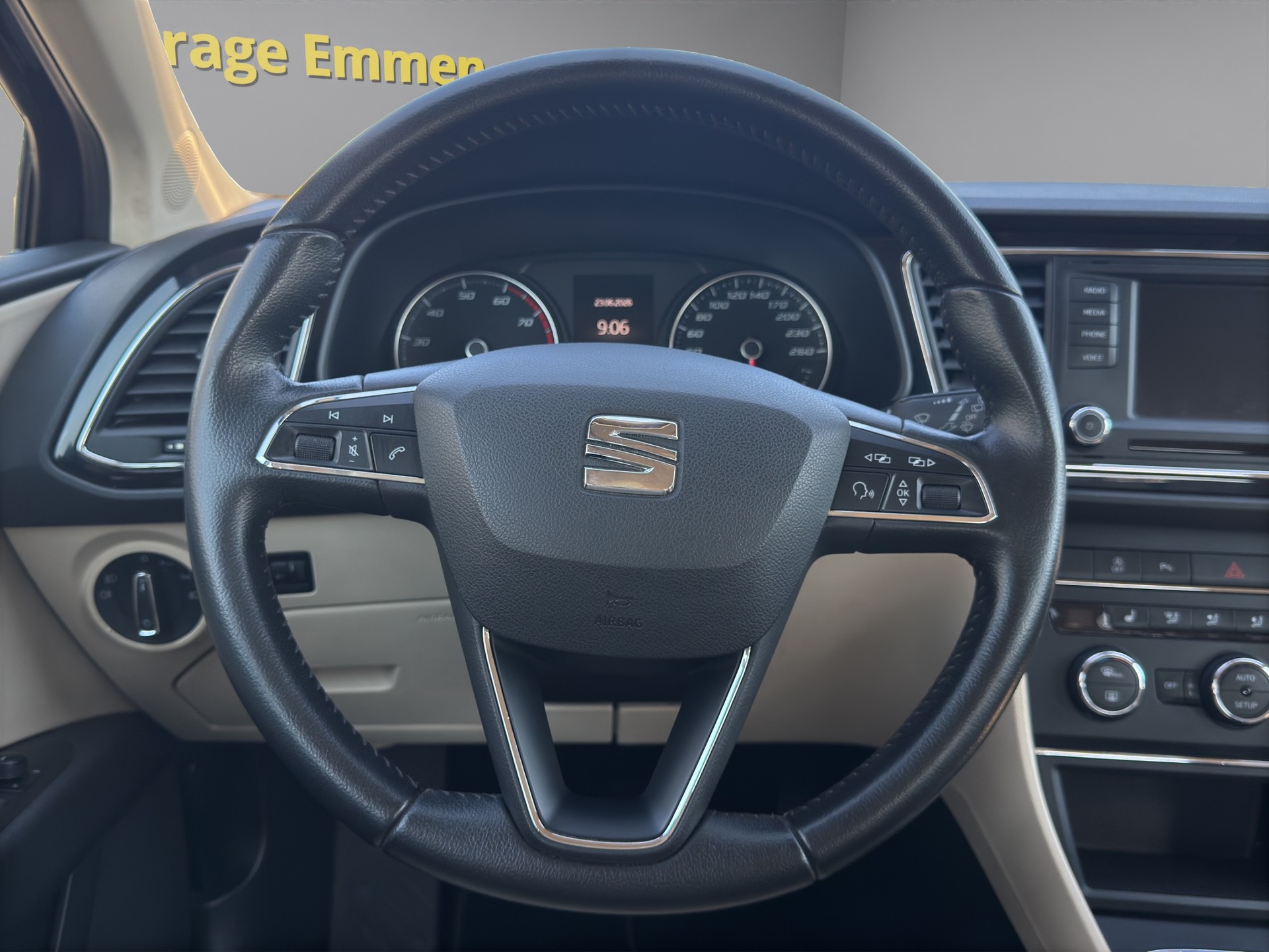 SEAT Leon 1.2 TSI Style DSG-image-12