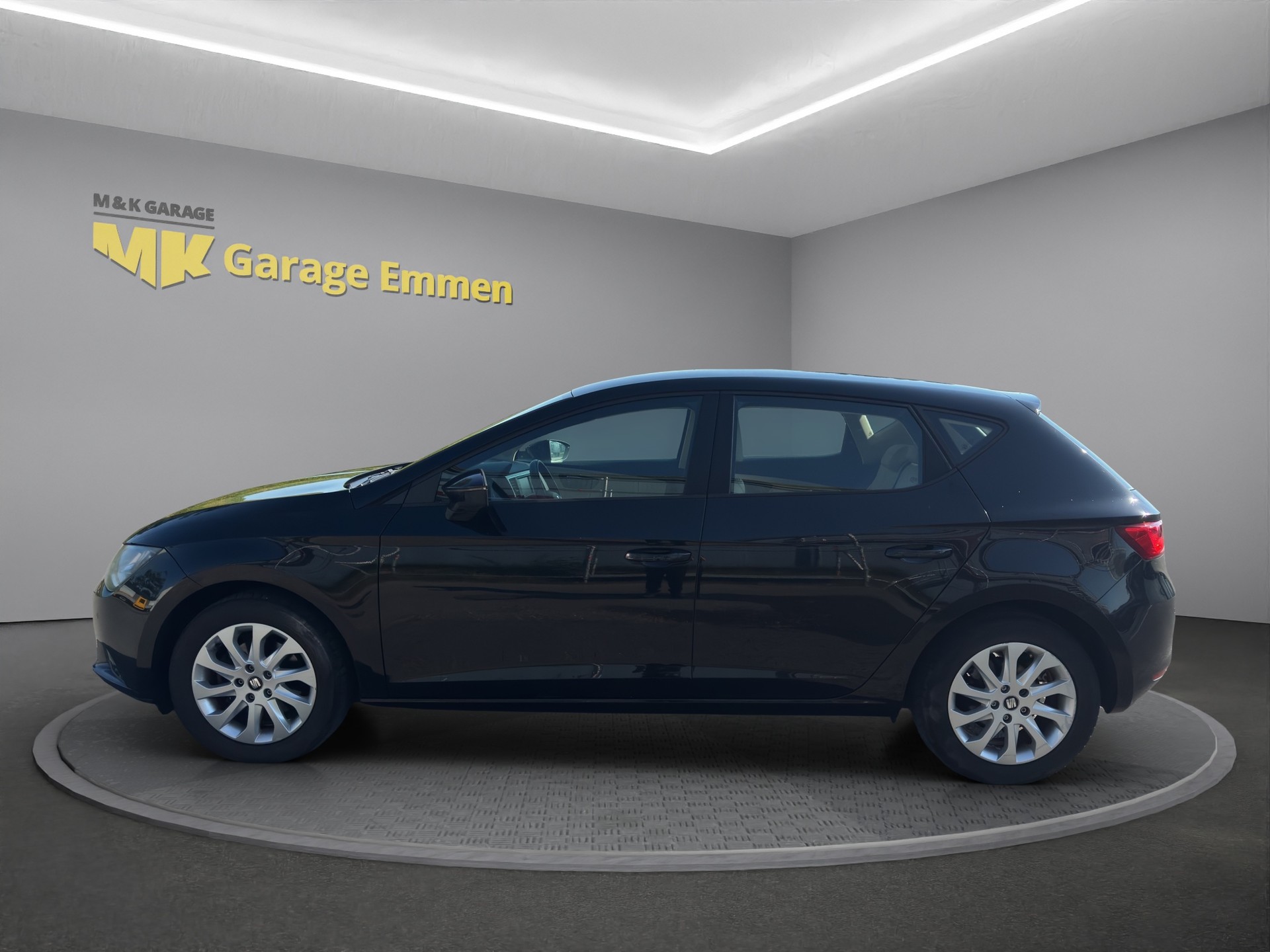 SEAT Leon 1.2 TSI Style DSG-image-1