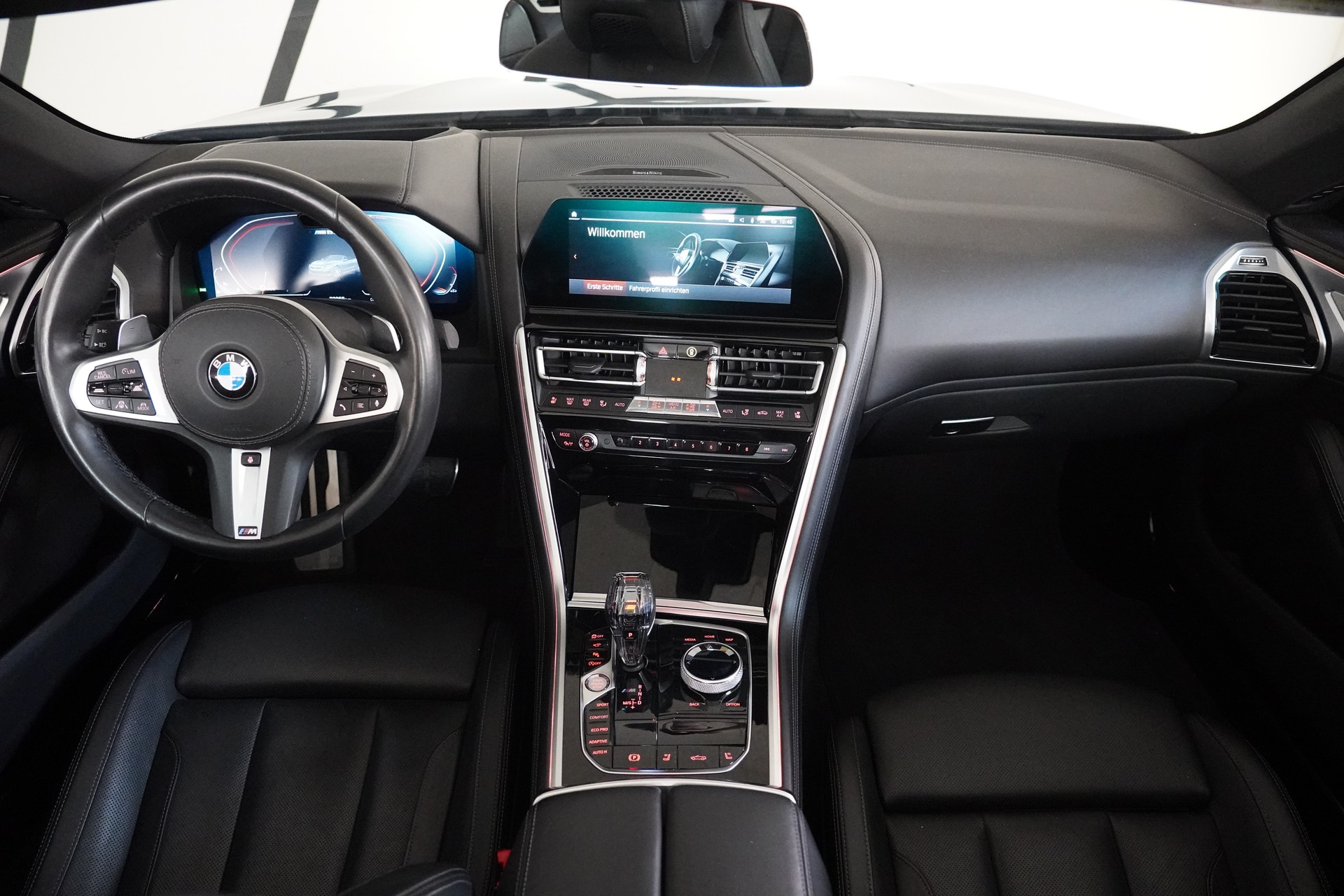 BMW M850i xDrive Steptronic-image-25