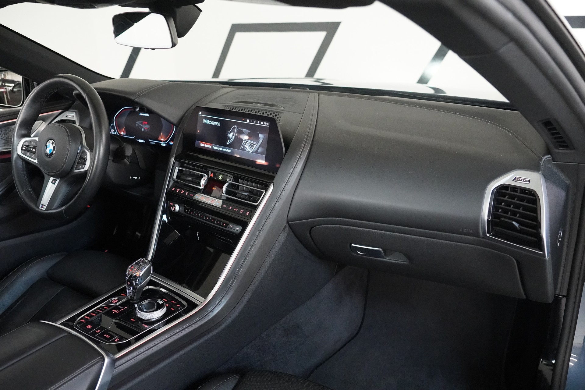 BMW M850i xDrive Steptronic-image-24