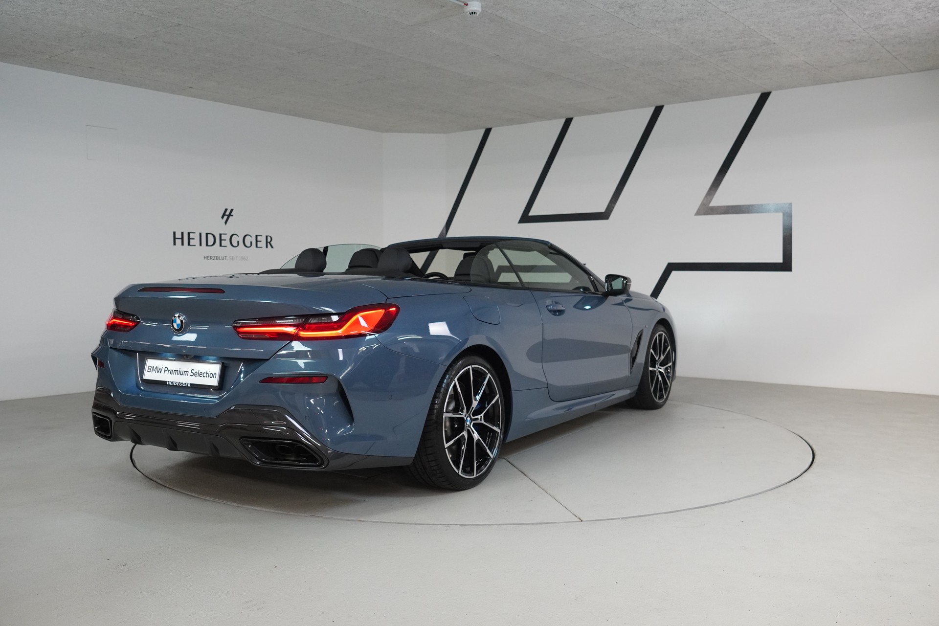 BMW M850i xDrive Steptronic-image-14