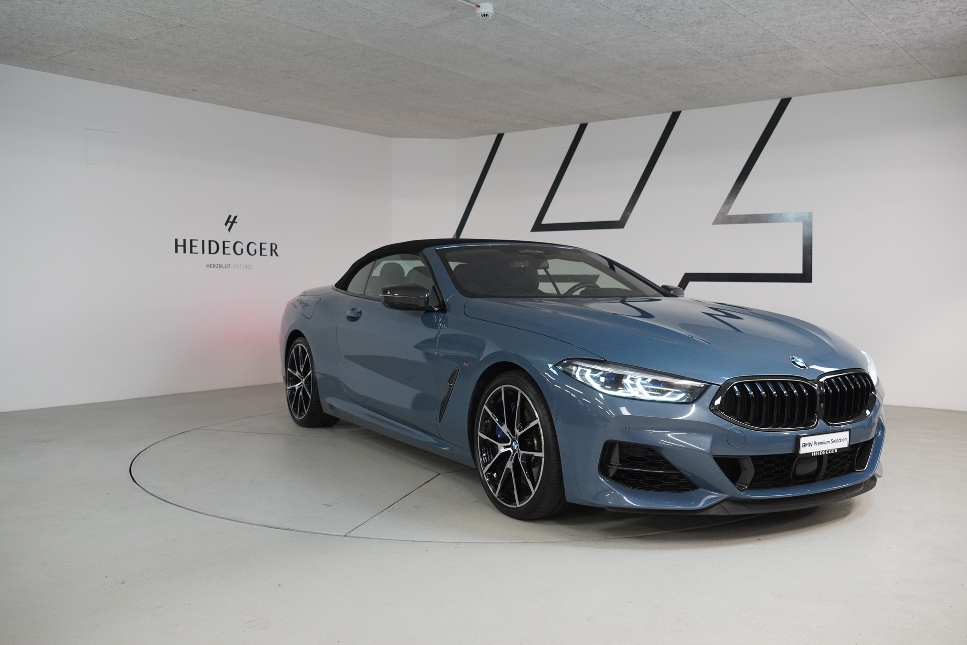 BMW M850i xDrive Steptronic-image-2