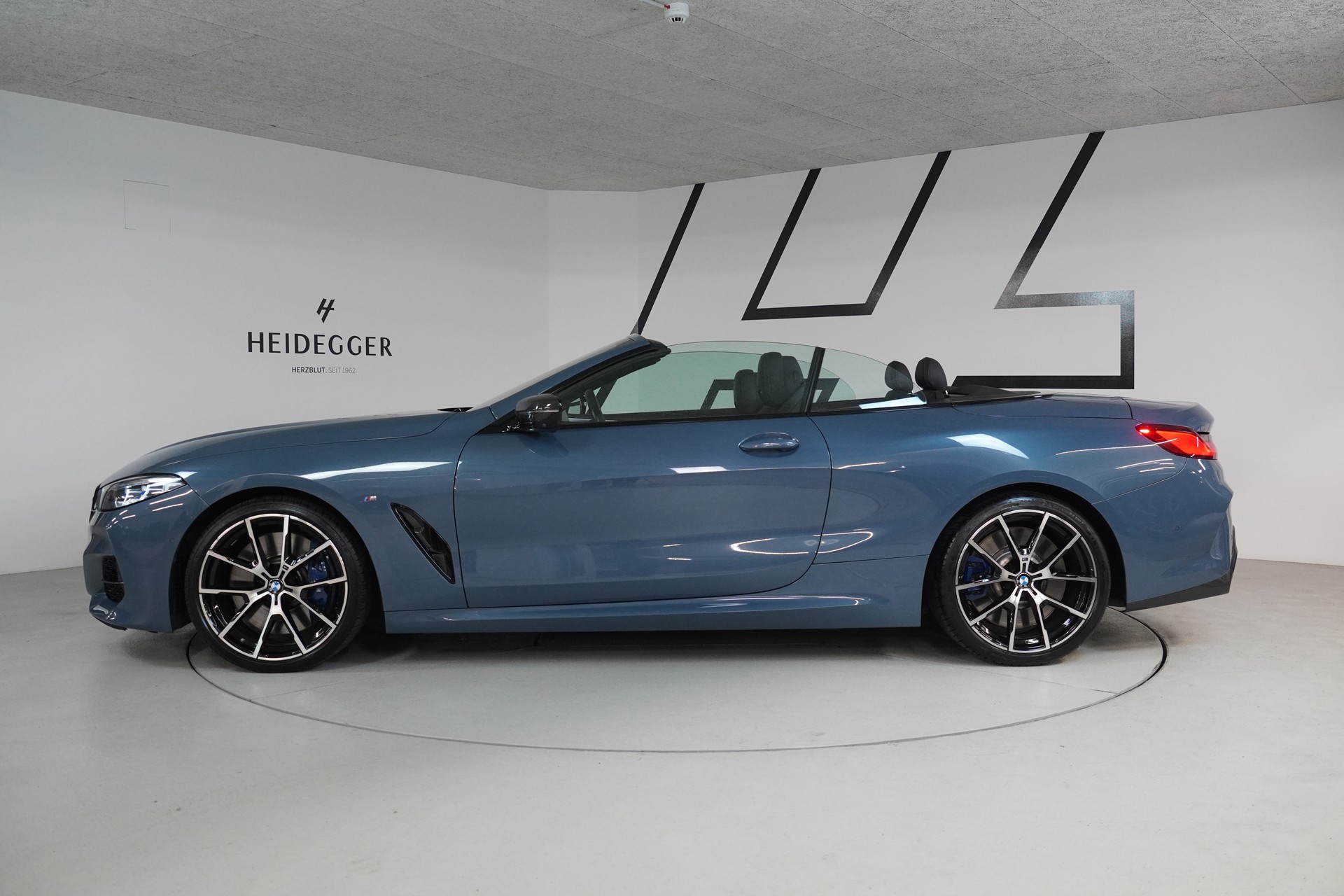 BMW M850i xDrive Steptronic-image-11