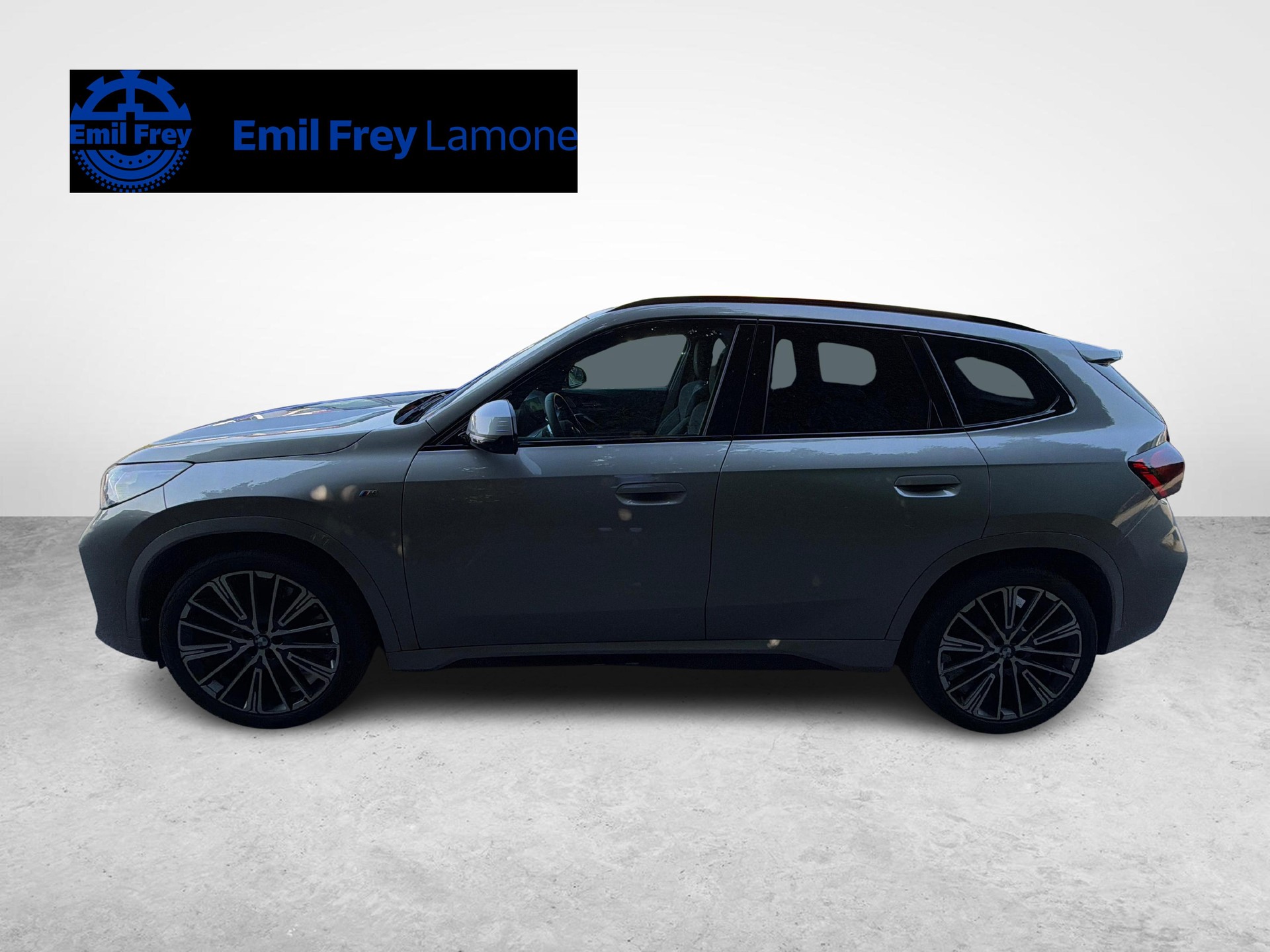 BMW X1 20d xDrive paddles-showroom-element-1