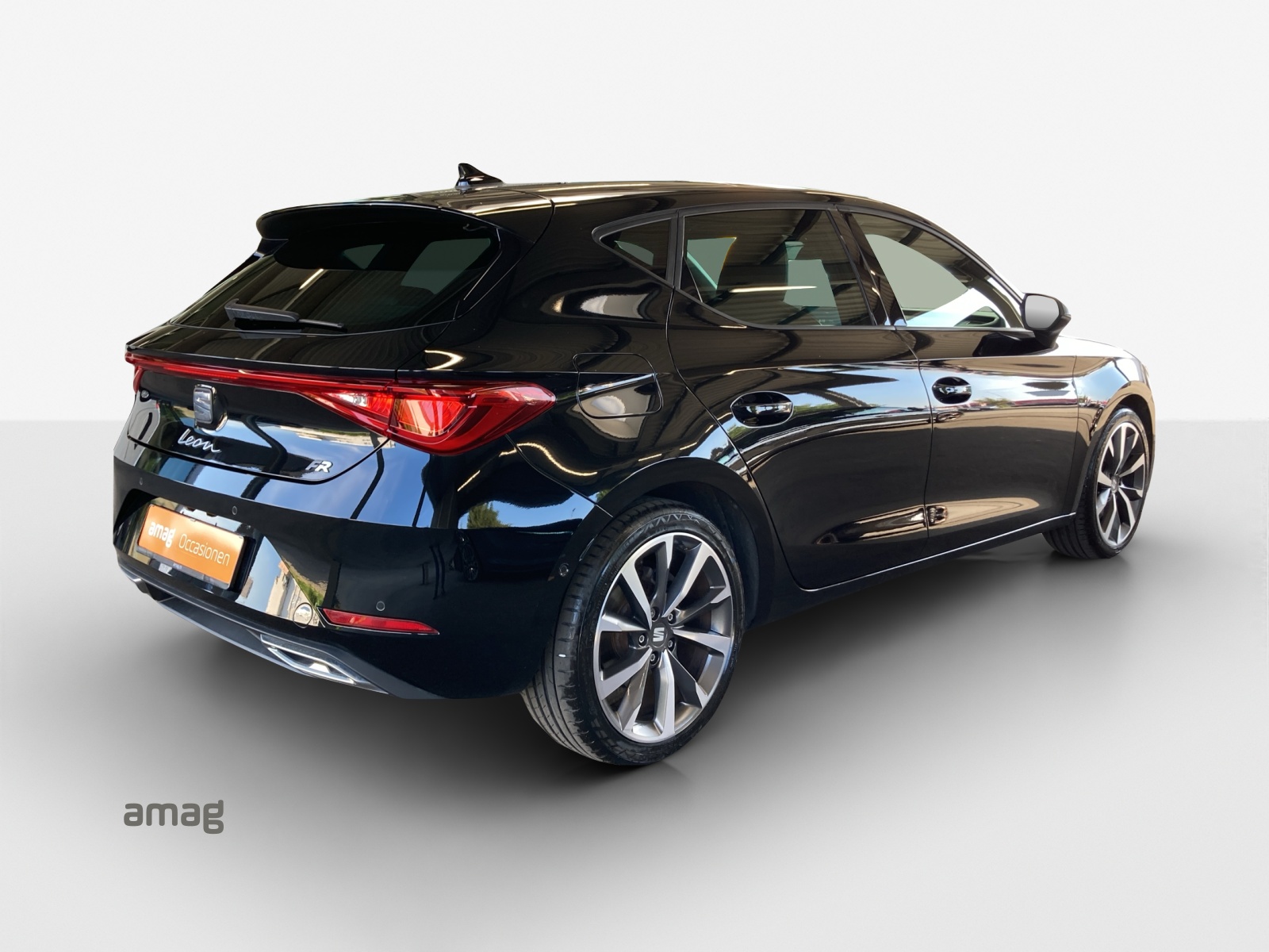 SEAT Leon 1.5 eTSI mHEV DSG FR-image-4