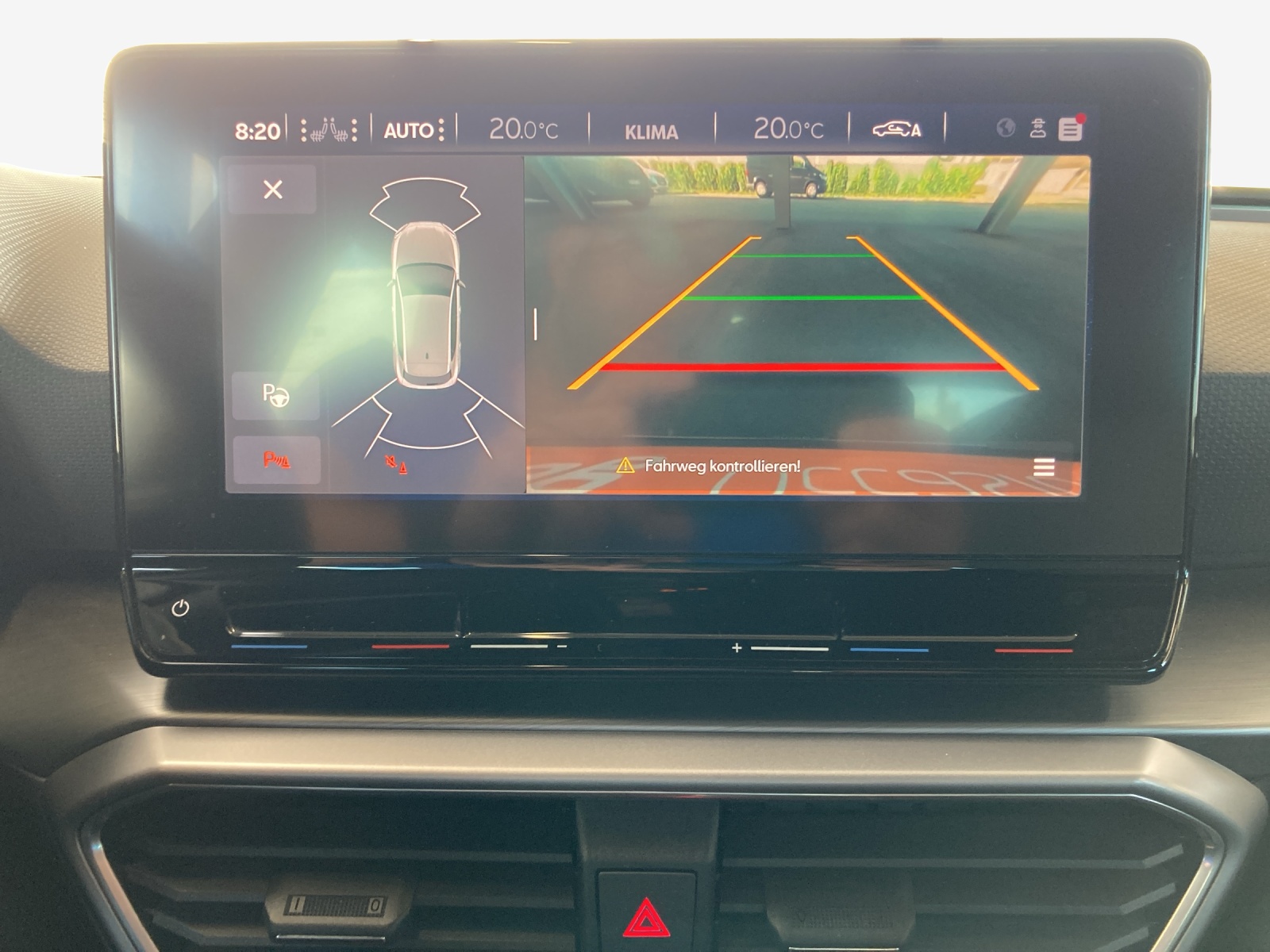SEAT Leon 1.5 eTSI mHEV DSG FR-image-14