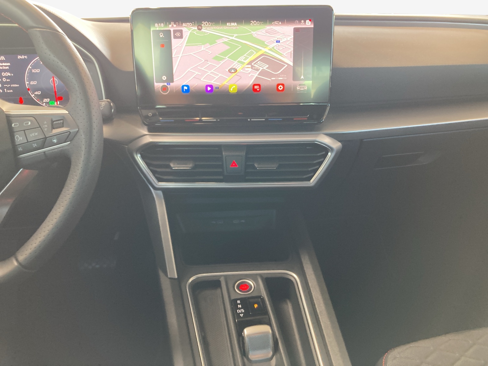 SEAT Leon 1.5 eTSI mHEV DSG FR-image-10